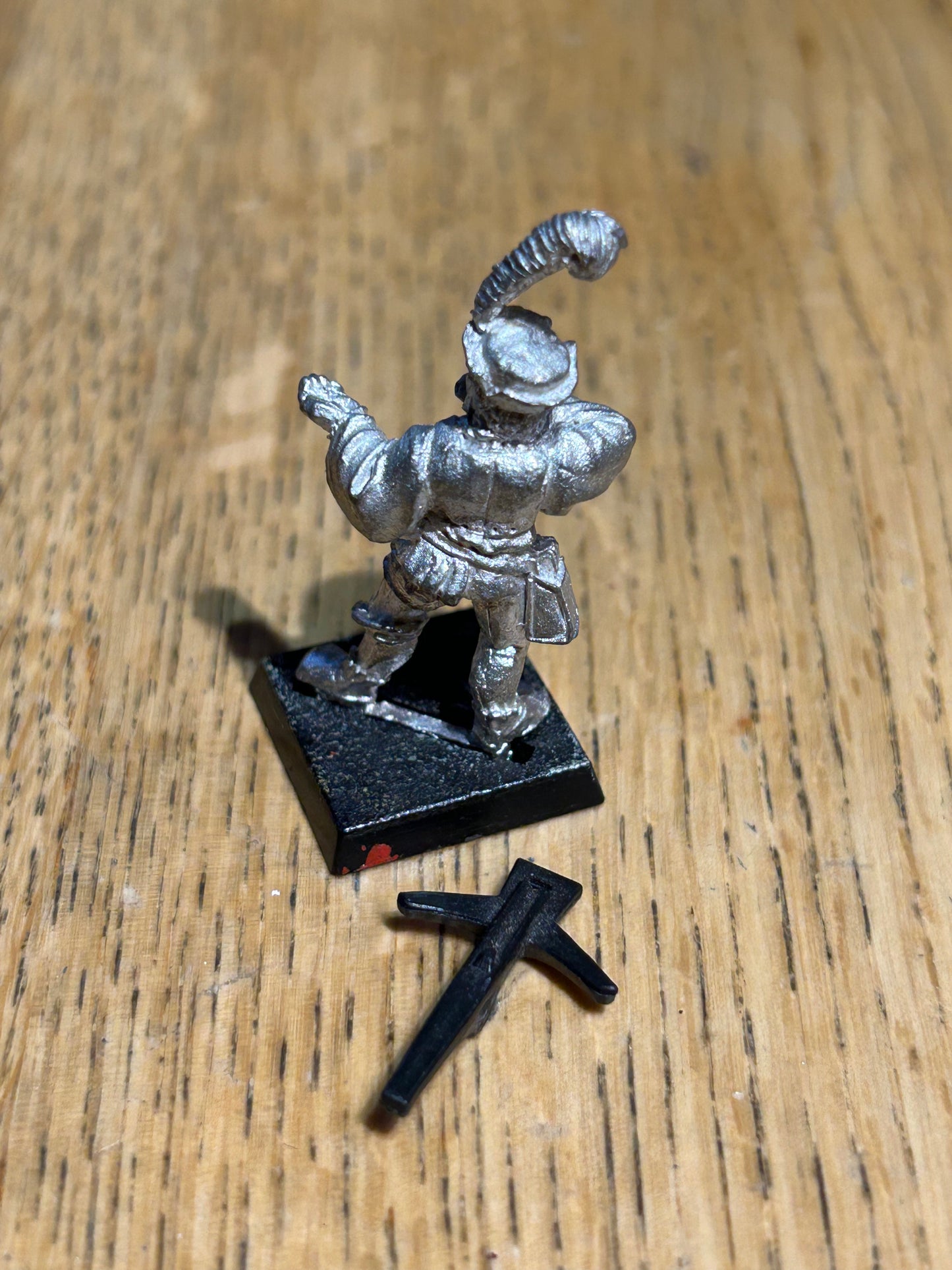 Warhammer fantasy Empire or Tilean Crossbowman with crossbow