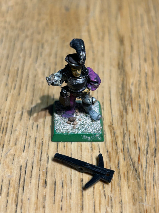 Warhammer fantasy Empire Tilean Crossbowman with crossbow