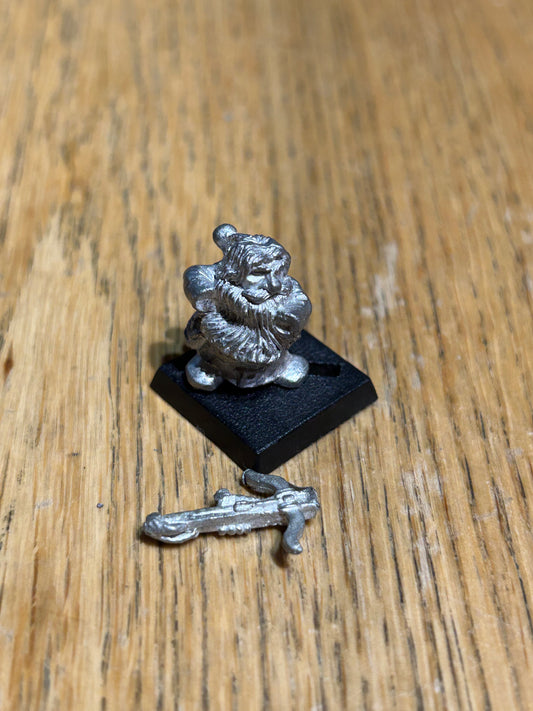 Citadel Games Workshop Marauder MM15 Dwarf Crossbowman Crossbow 1980s Metal with plug-in crossbow