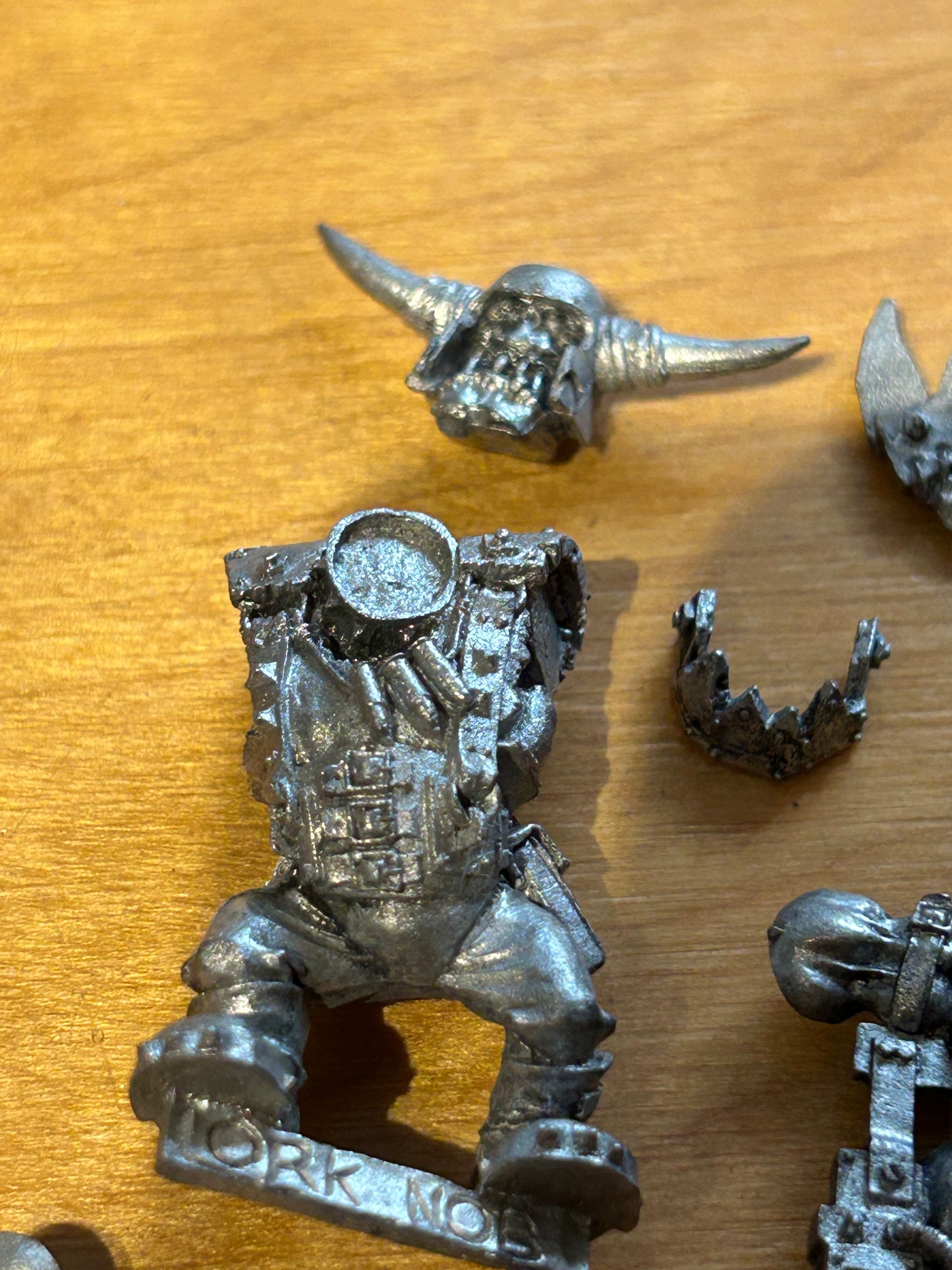 Warhammer 40k metal ork nob