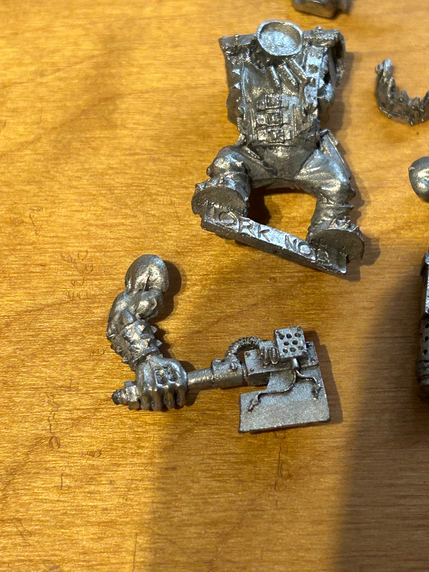 Warhammer 40k metal ork nob