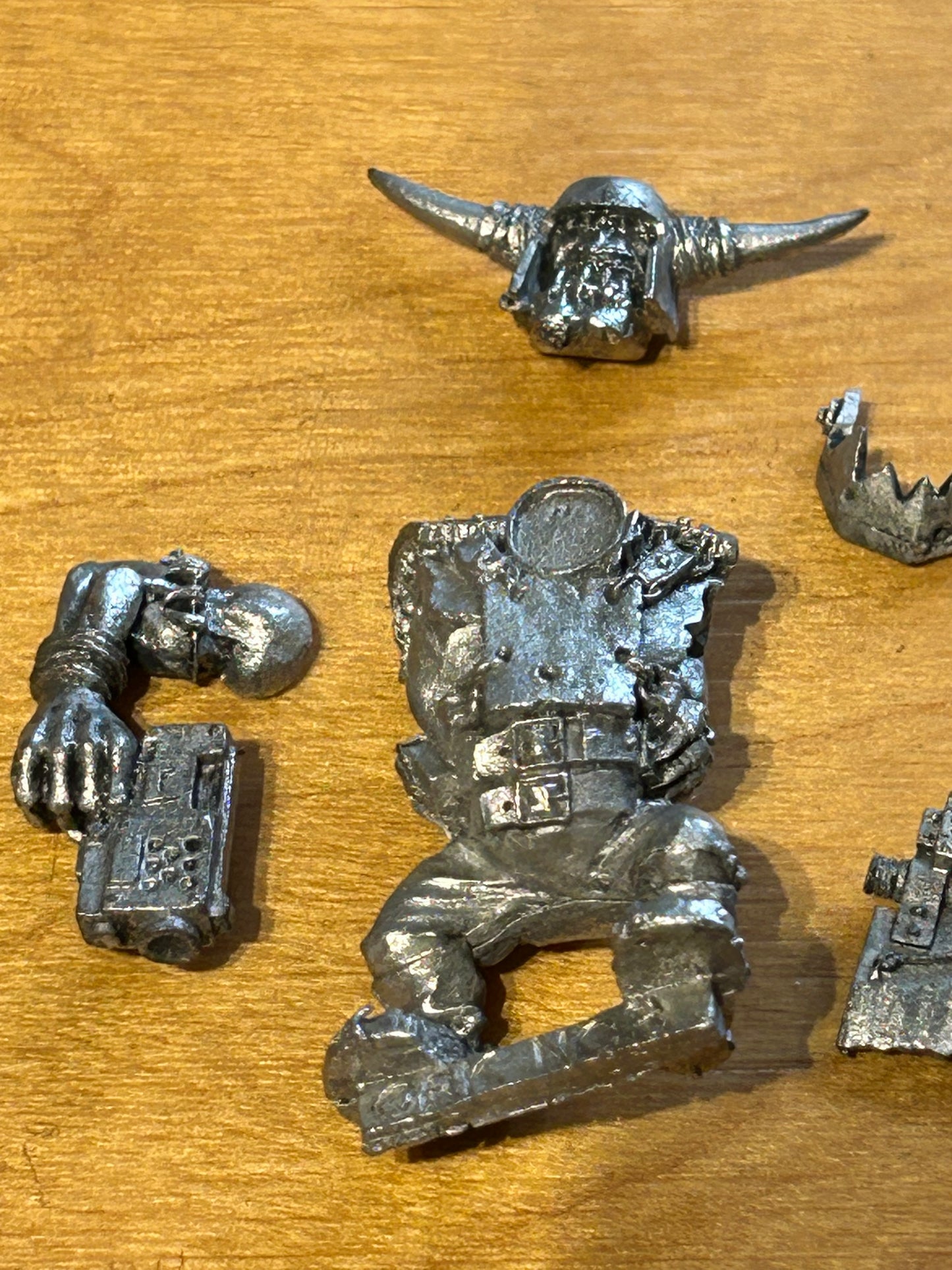 Warhammer 40k metal ork nob
