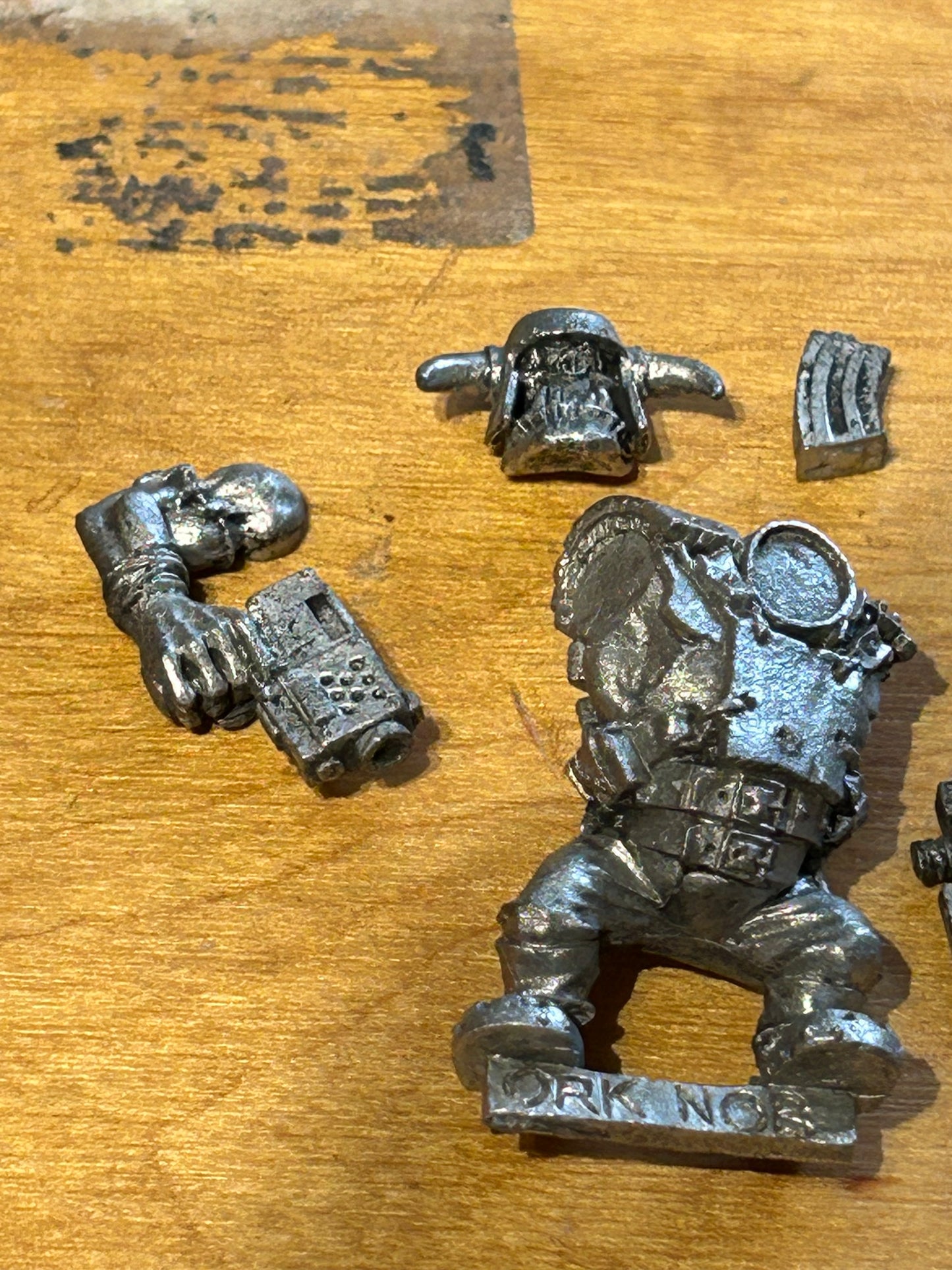 Warhammer 40k metal ork nob