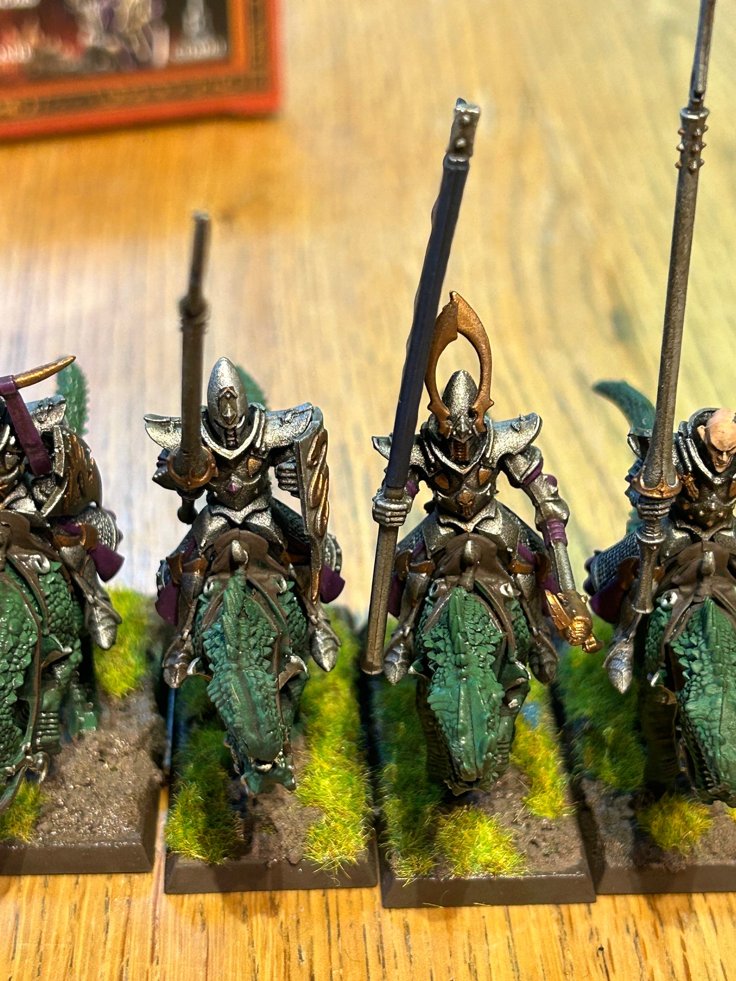 Warhammer fantasy cold one knights x5 including full command (champion’s helmet decoration is half broken off)