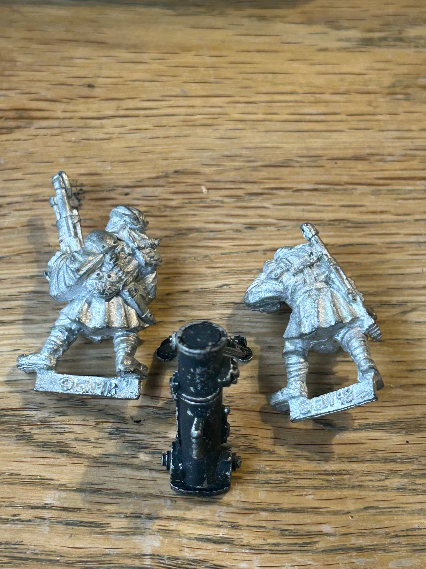 Warhammer 40k - Imperial Guard - Classic Metal Tallarn Missile Mortar Team