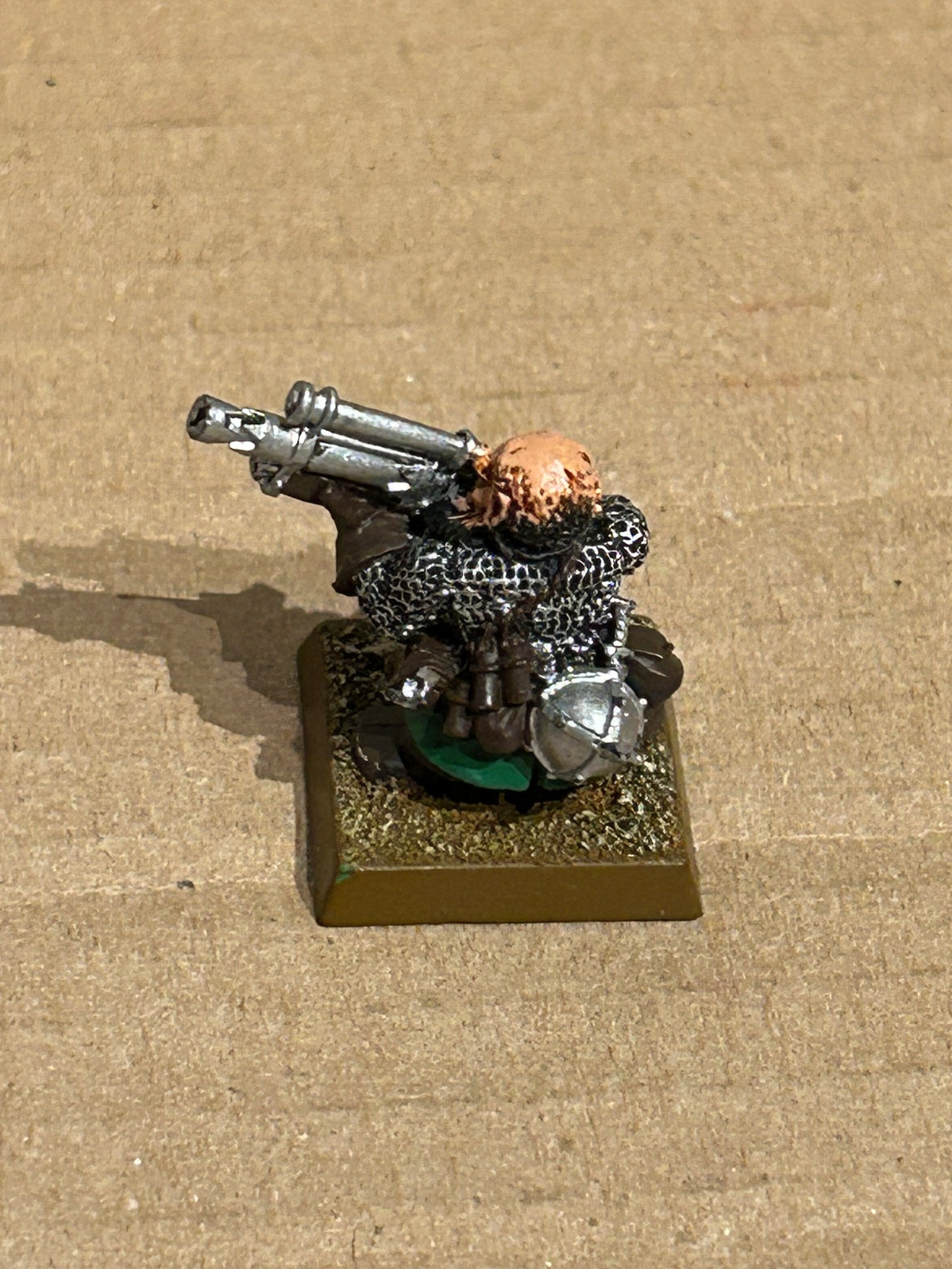 Warhammer fantasy dwarf thunderer (2 available painted similarly)