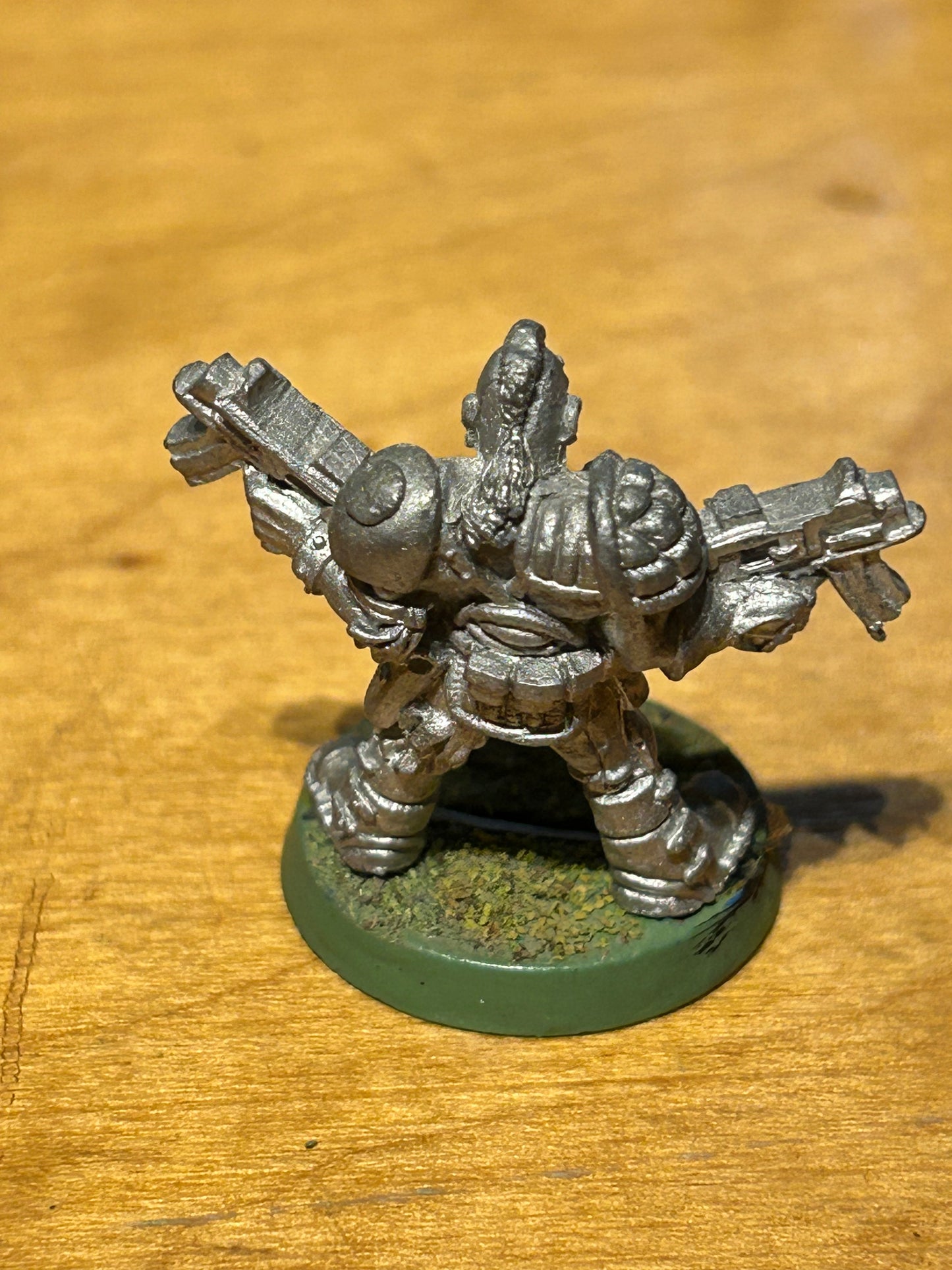 Warhammer 40k Rogue Trader space marine scout with two bolt pistols