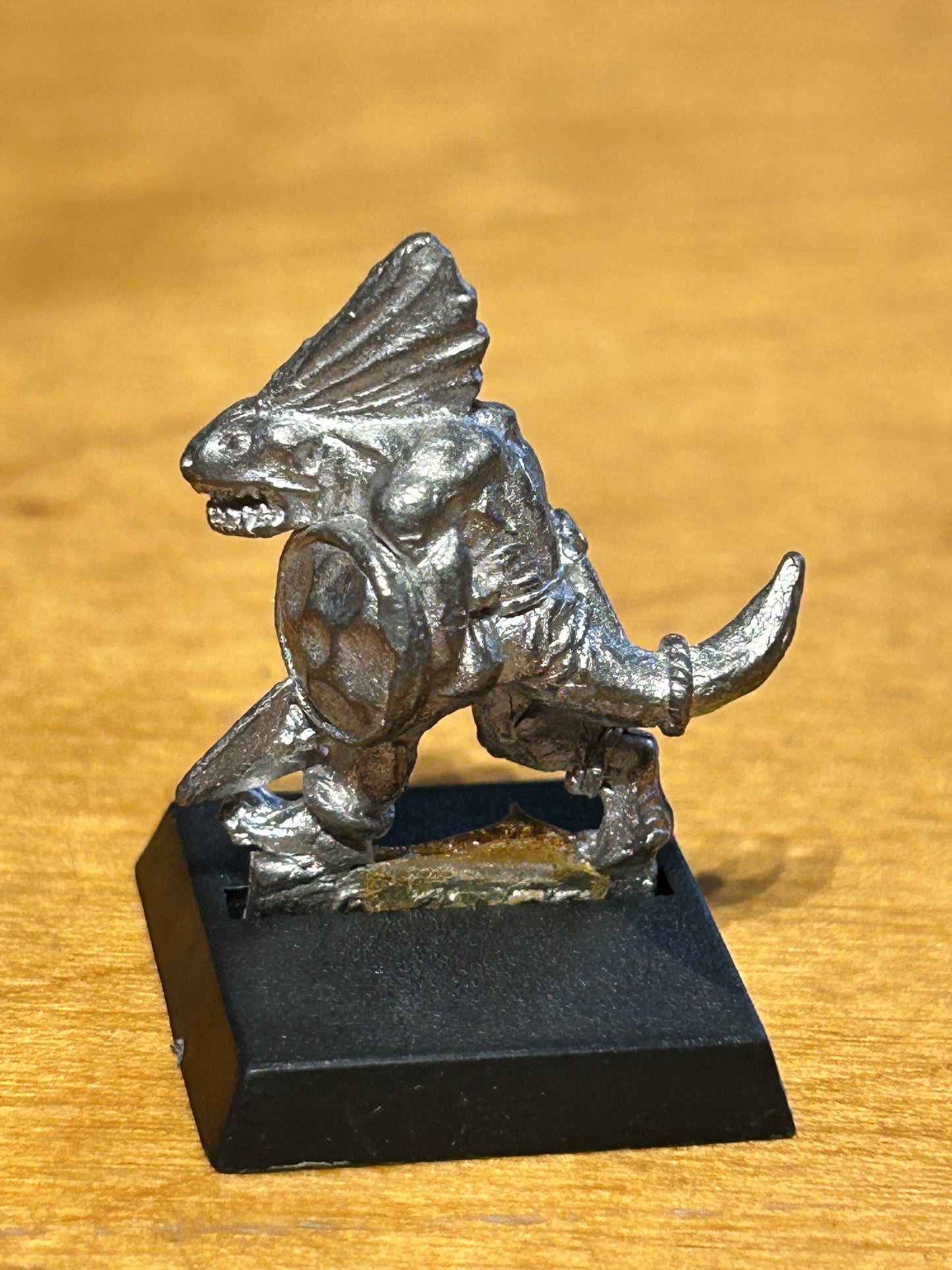 Warhammer fantasy skink with javelin lizardmen (6 of this sculpt available)