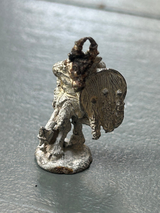 Rune quest citadel Box 4a 3
Broo w. Axe & Shield