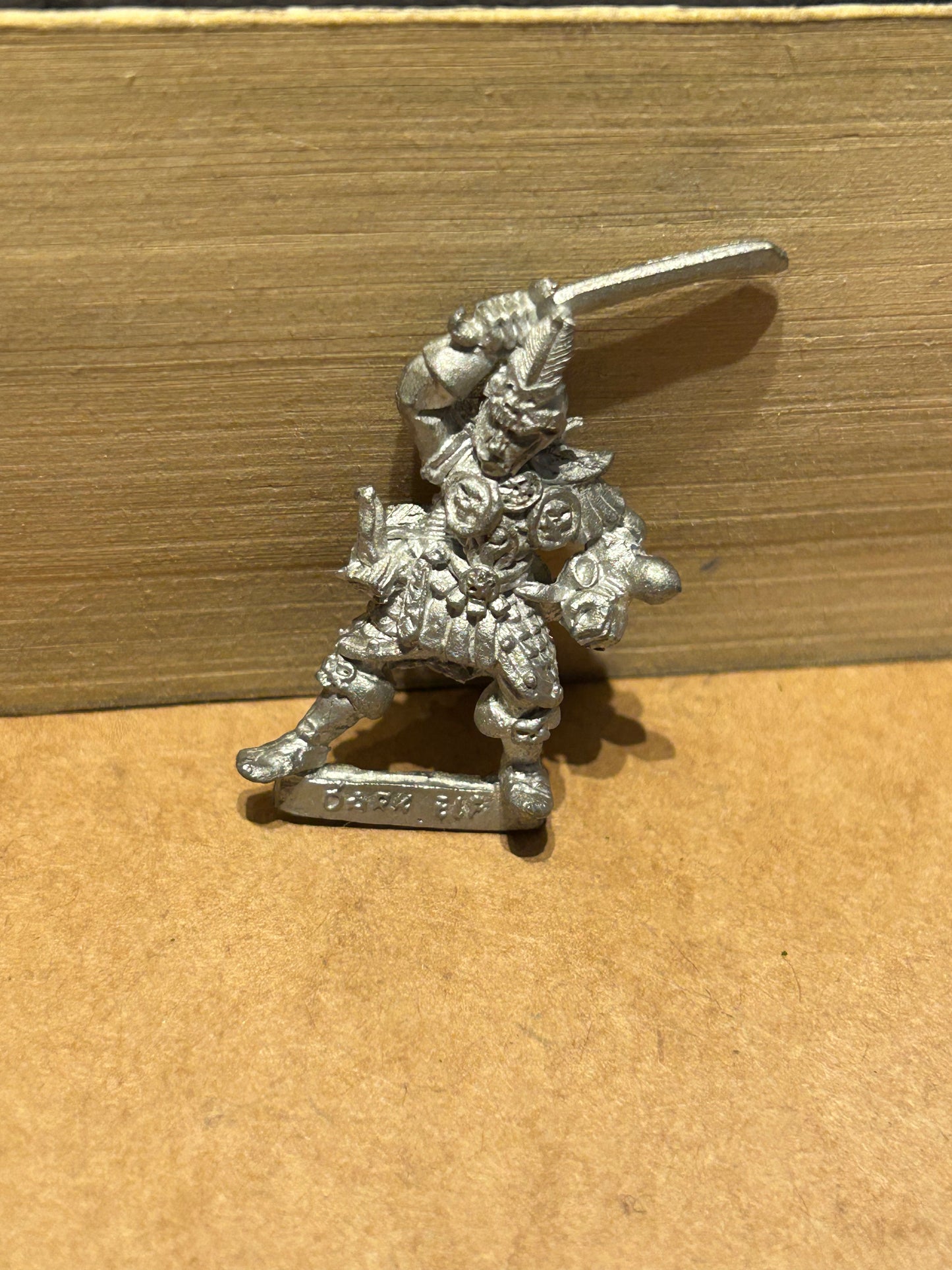 Warhammer: Dark Elves - Morathar Manbane miniature (C09)