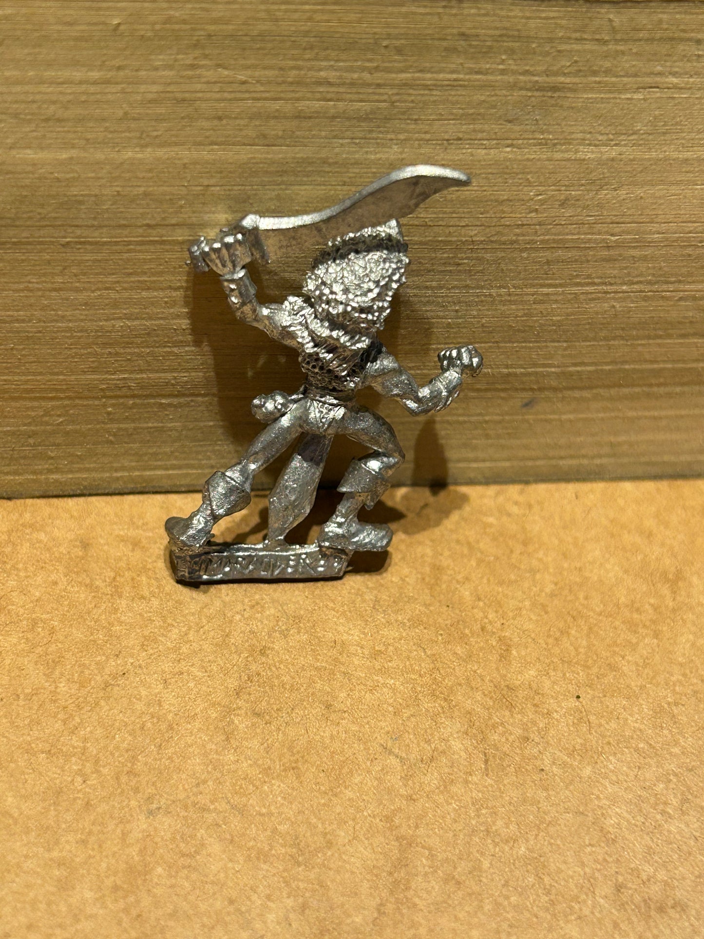 Warhammer fantasy dark elf witch elf with sword/dagger marauder miniatures