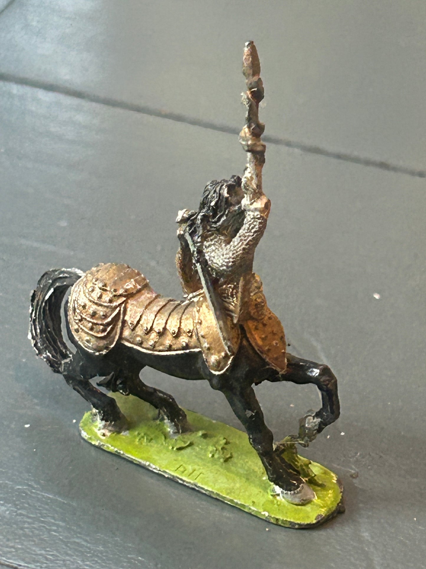 Armoured Centaur Ral Partha 01-047 v2 Children of the Night Metal Pre-slotta