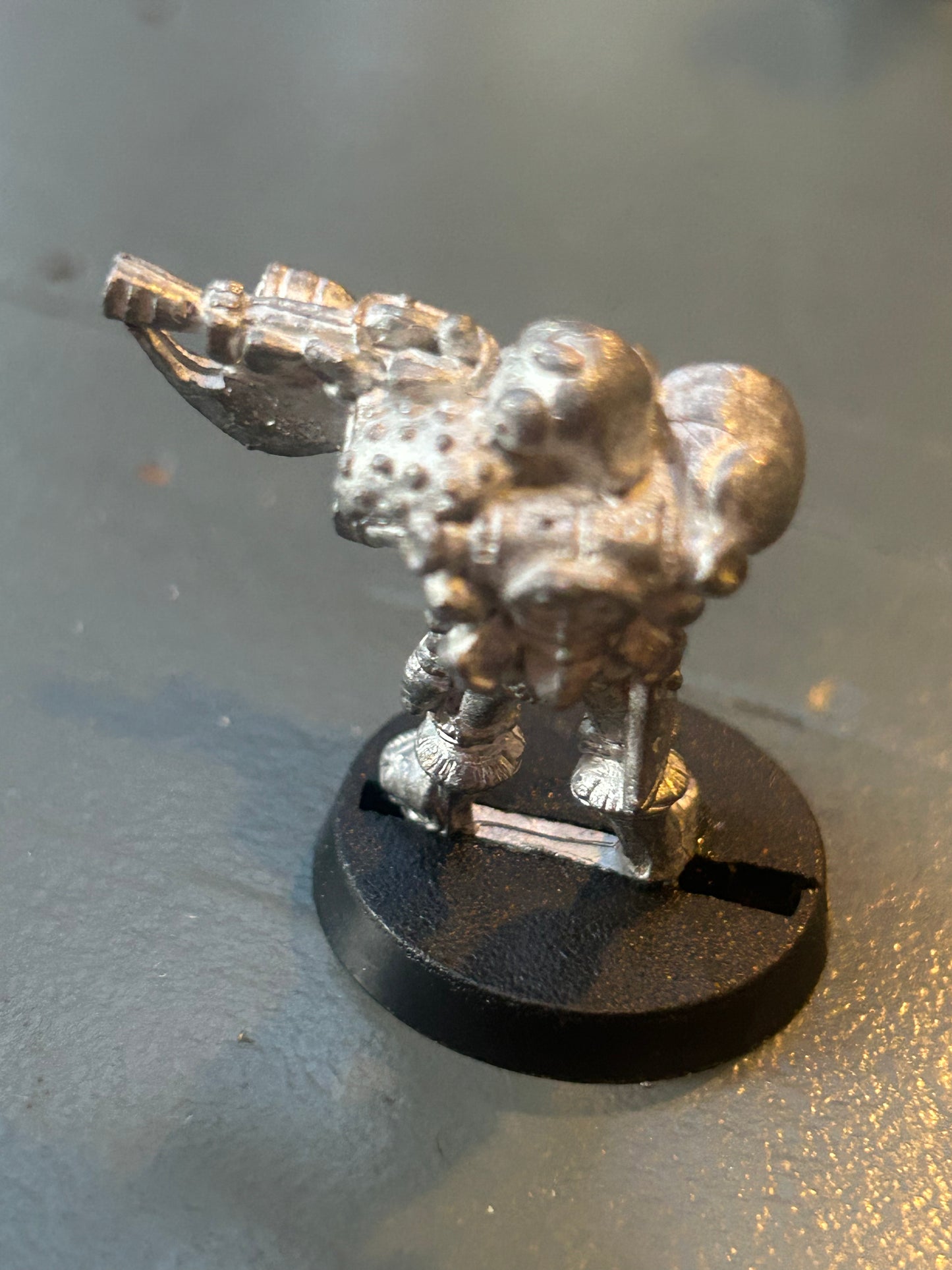 Warhammer 40k Rogue Trader Space Marines C100 Marine advancing Metal
