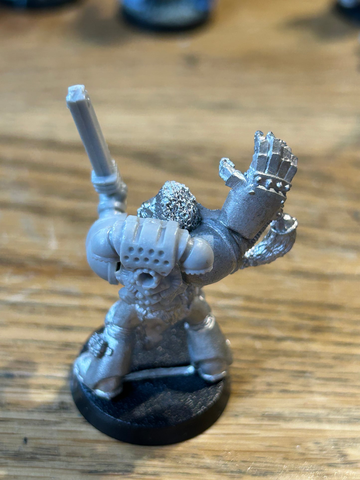 Space Wolves - Blood Claws Sergeant with Power Fist (Warhammer 40k) Metal