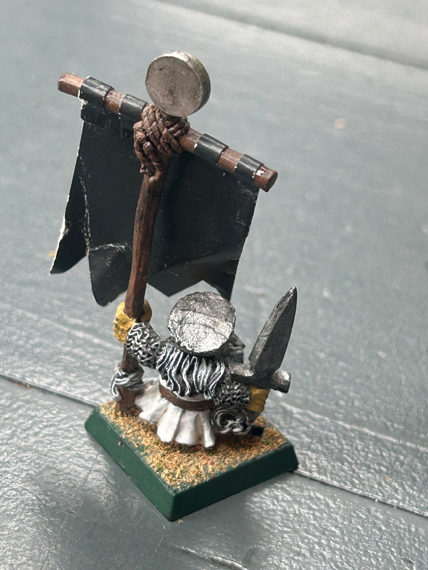 Warhammer fantasy marauder miniatures dwarf long beard standard bearer