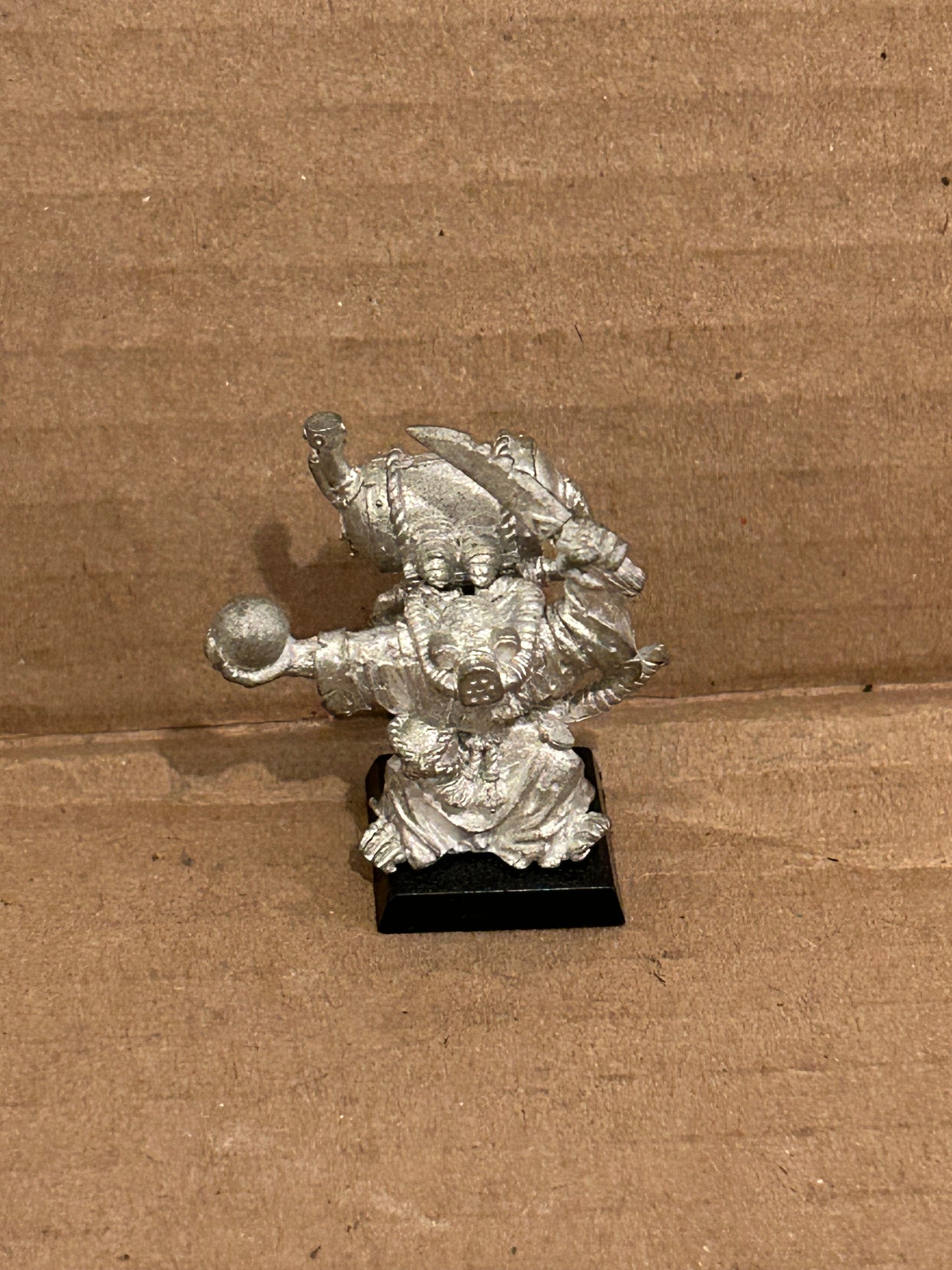 Warhammer fantasy skaven poison wind globadier metal