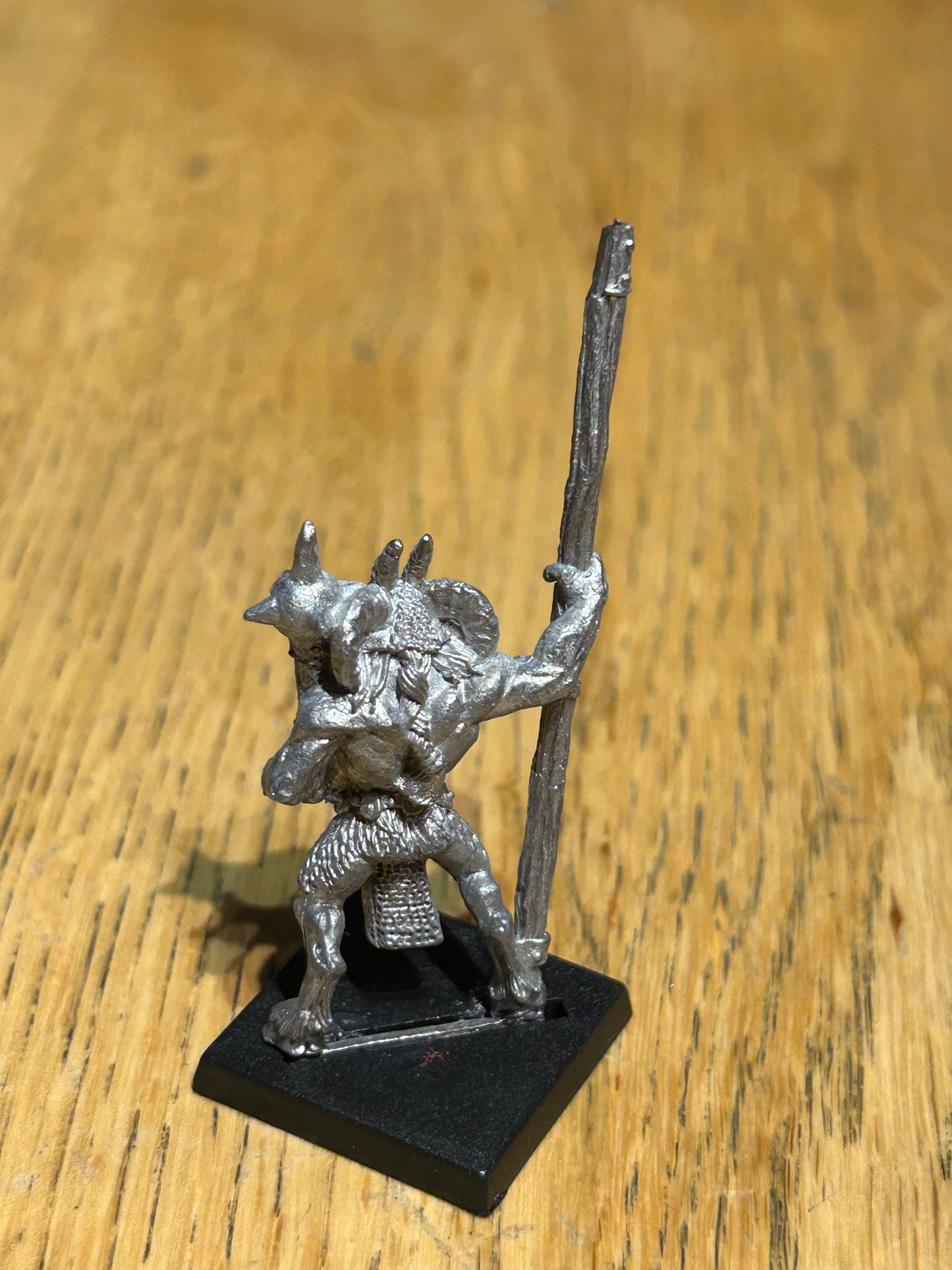 Warhammer Fantasy Beastman standard (missing part of his banner)