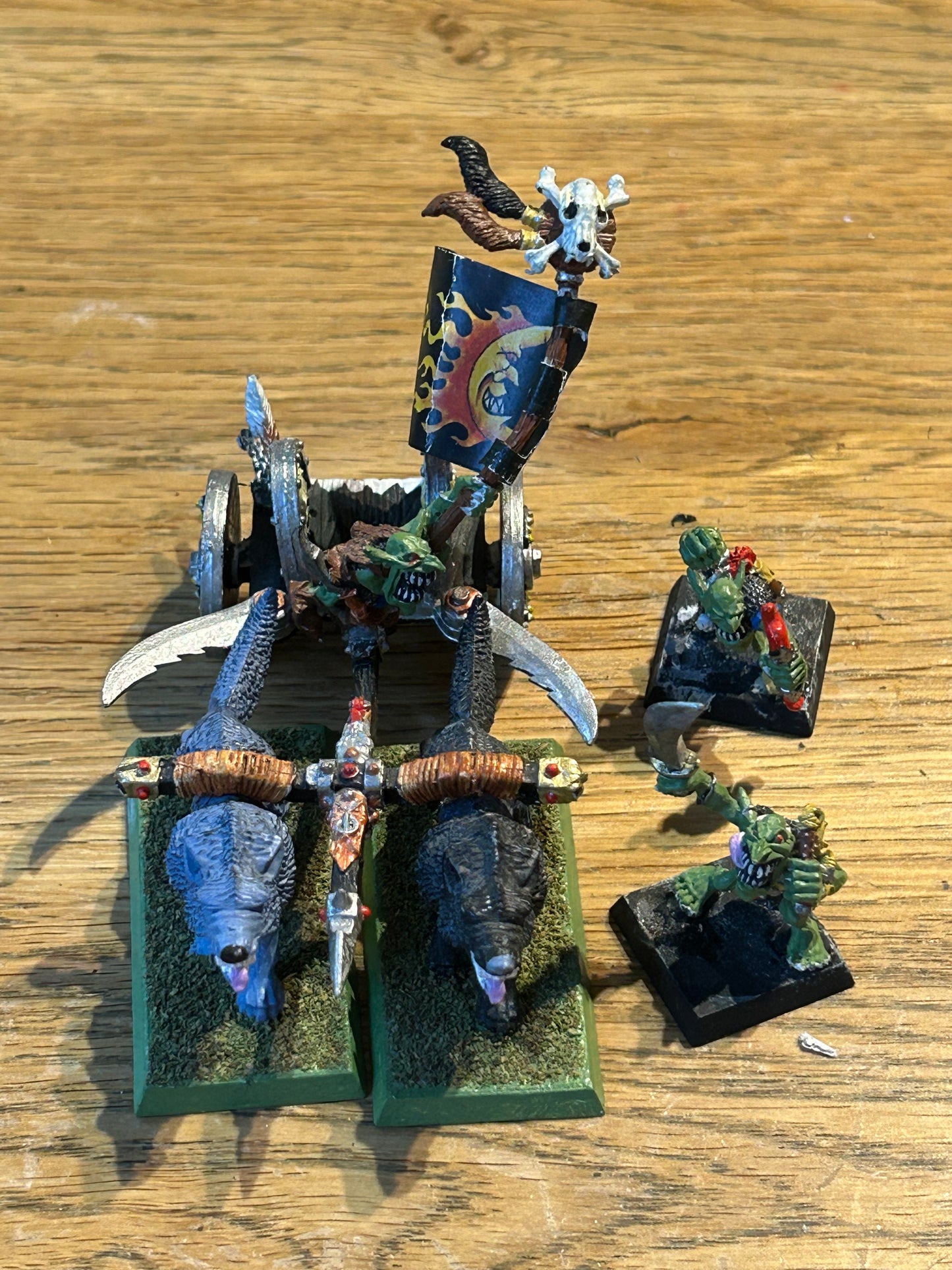 Warhammer fantasy goblin wolf chariot metal