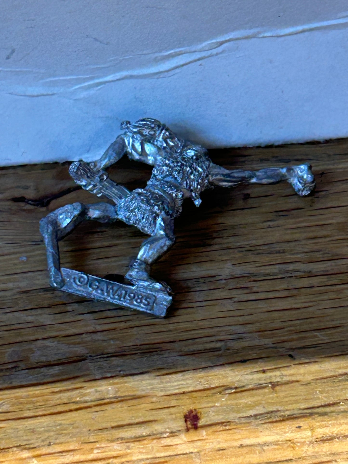Warhammer - Orcs & Goblins Classic Orc Villager - punching orc