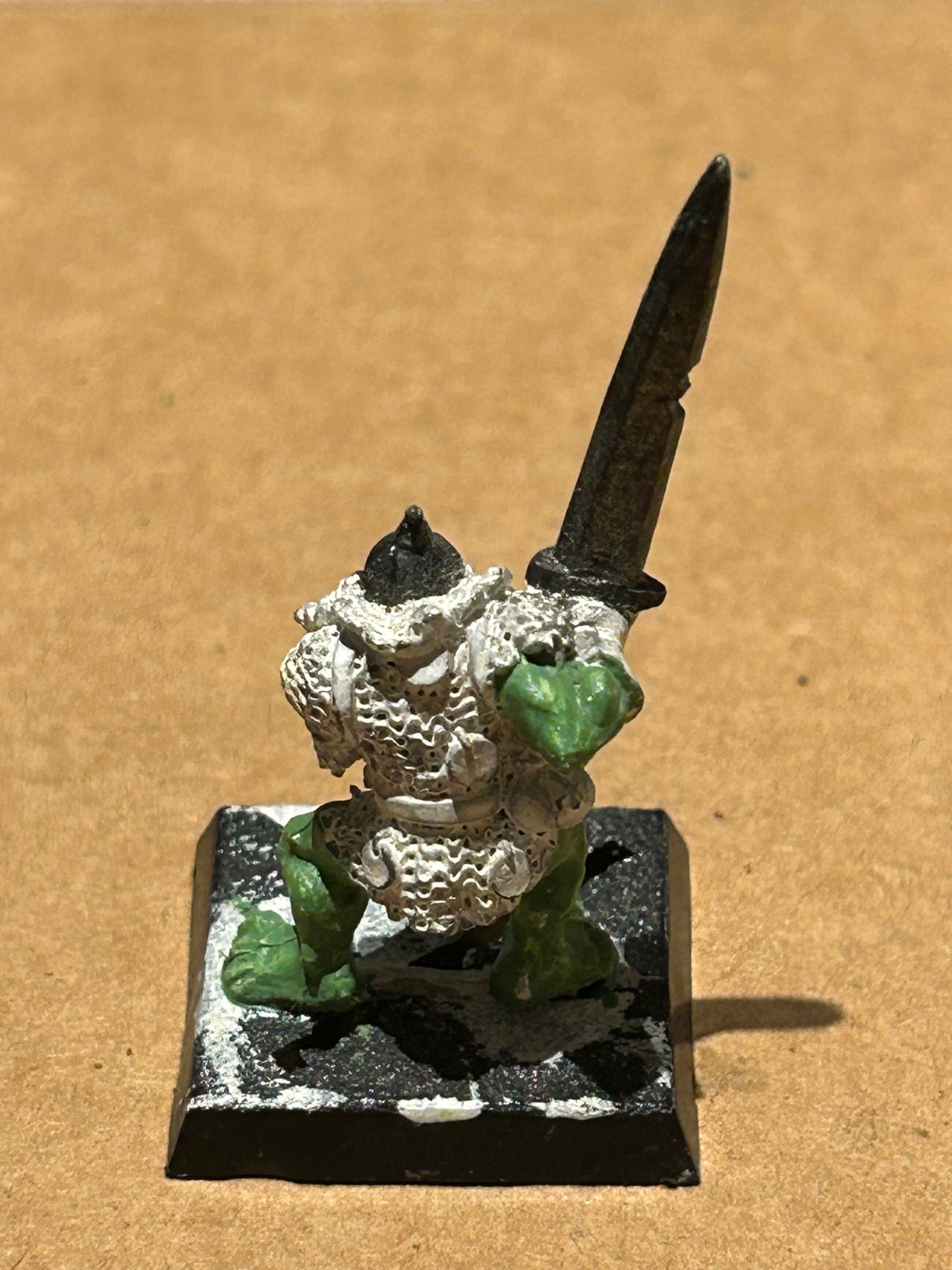 Warhammer fantasy marauder miniatures mm20 orc 15 with double handed sword
