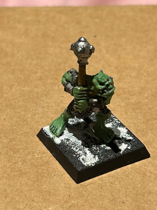 Warhammer fantasy marauder miniatures mm20 orc 02 with double handed mace