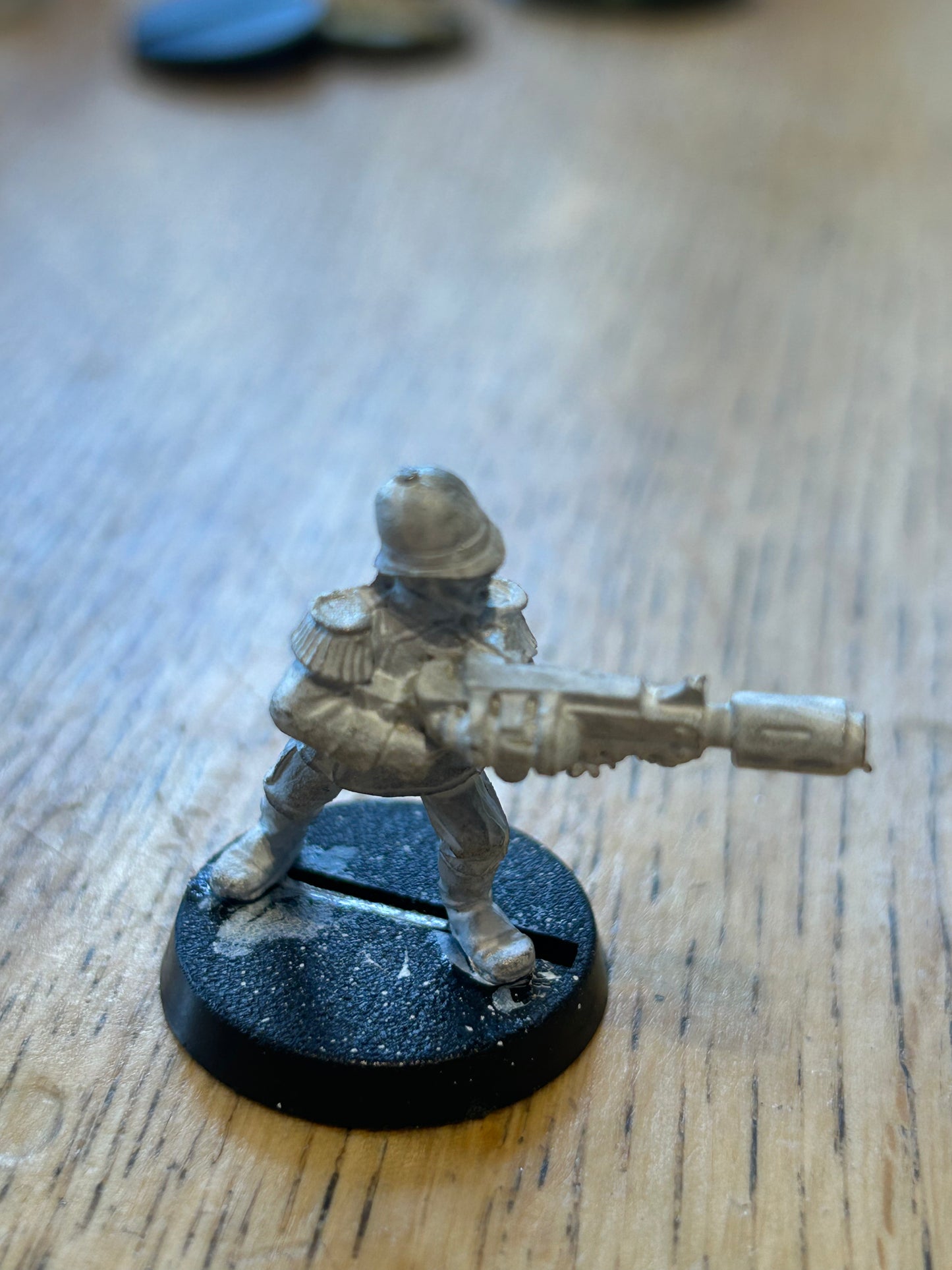 WARHAMMER 40K IMPERIAL GUARD ARMY-PRAETORIAN guardsman specialist with melta gun