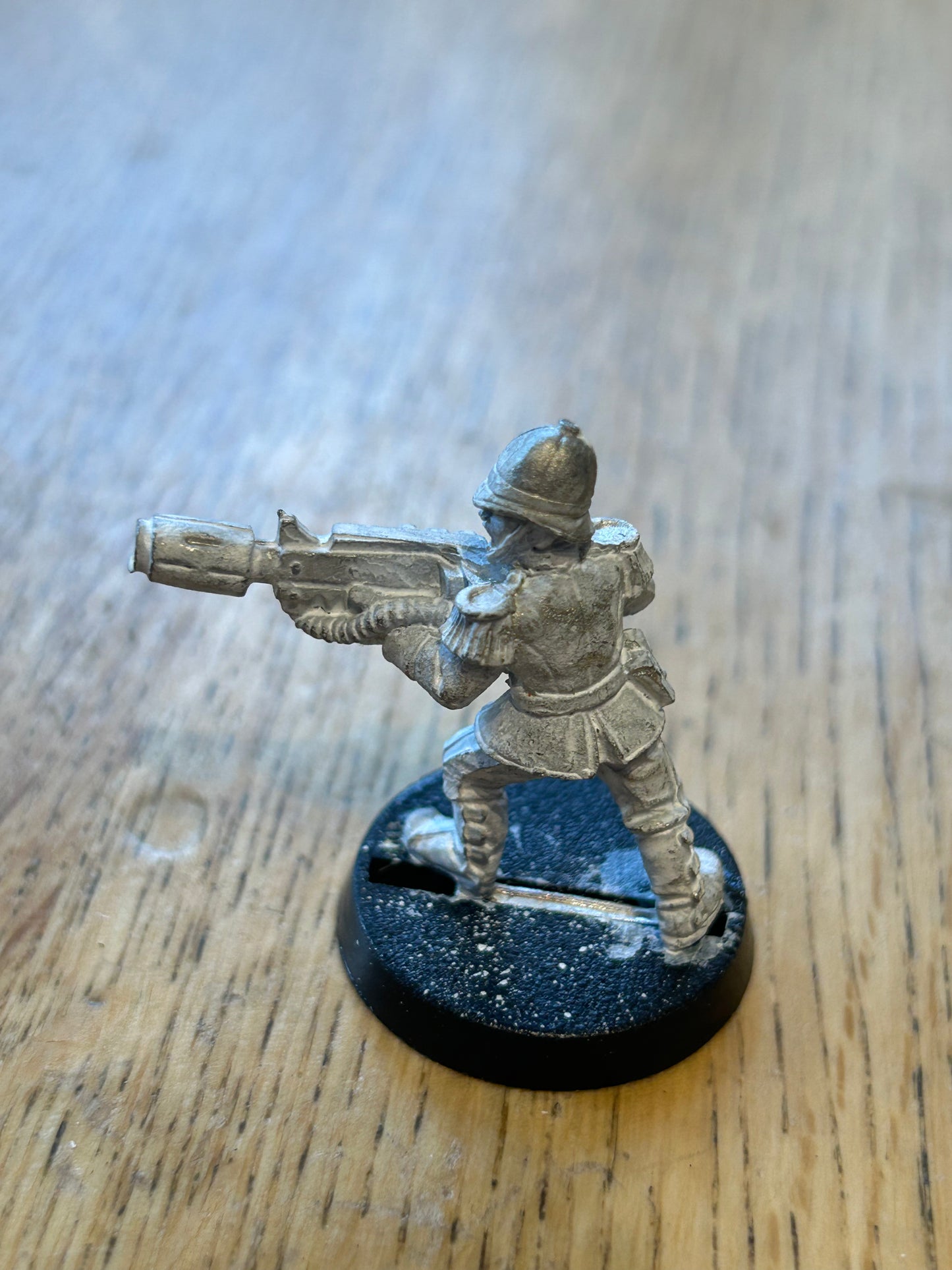WARHAMMER 40K IMPERIAL GUARD ARMY-PRAETORIAN guardsman specialist with melta gun
