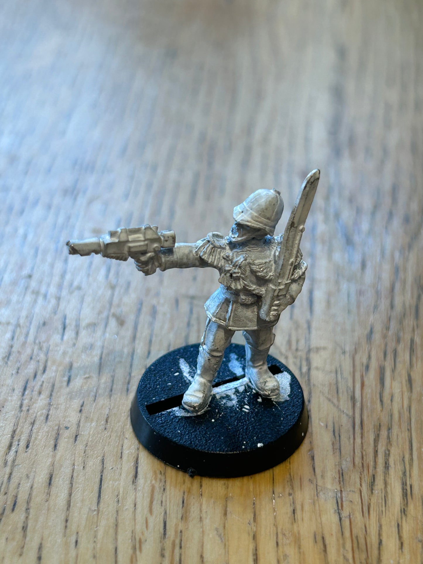 WARHAMMER 40K IMPERIAL GUARD ARMY-PRAETORIAN sergeant