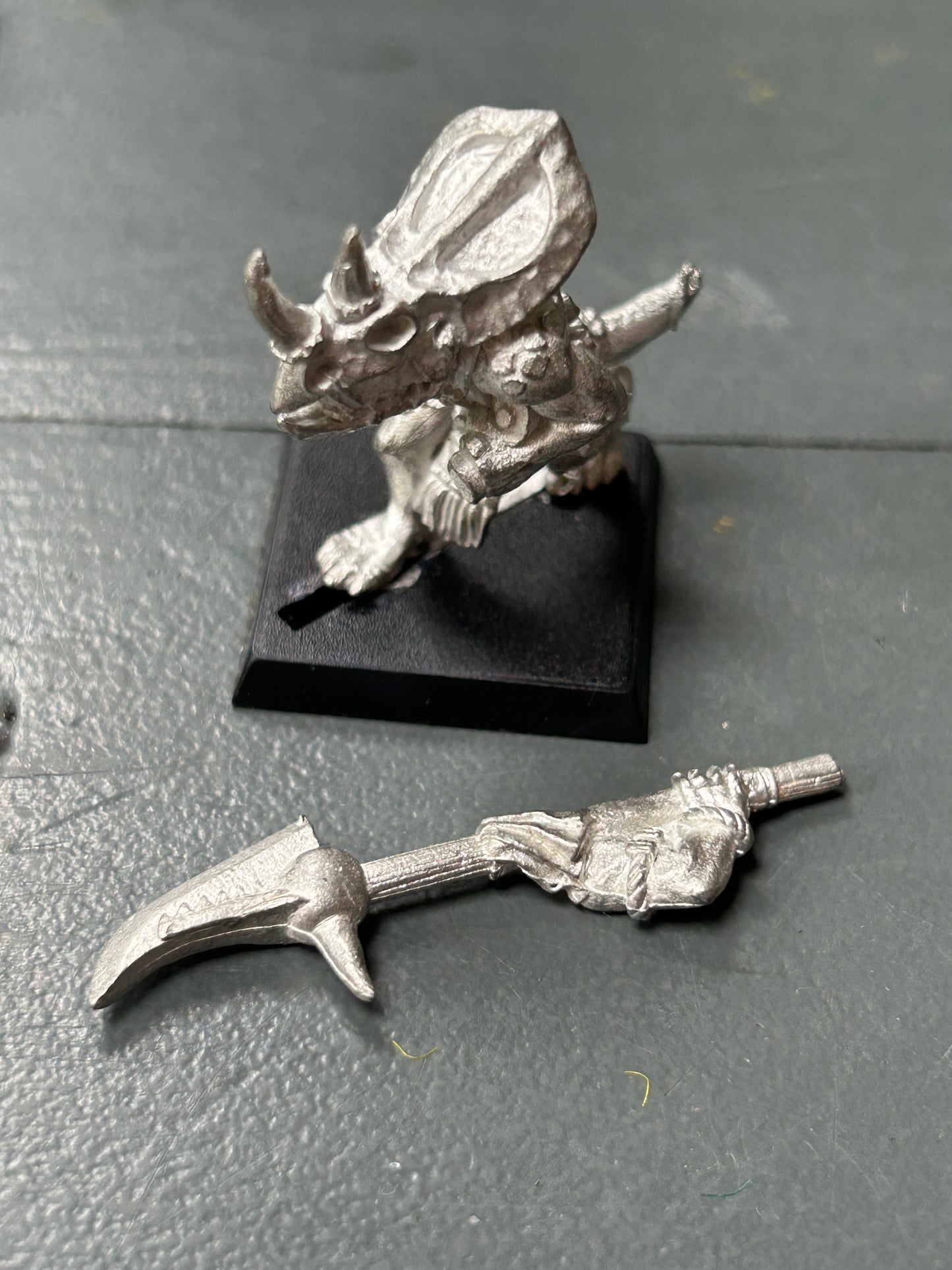 Warhammer fantasy Warhammer - Lizardmen - Classic Metal Temple Guard saurus (4 available)