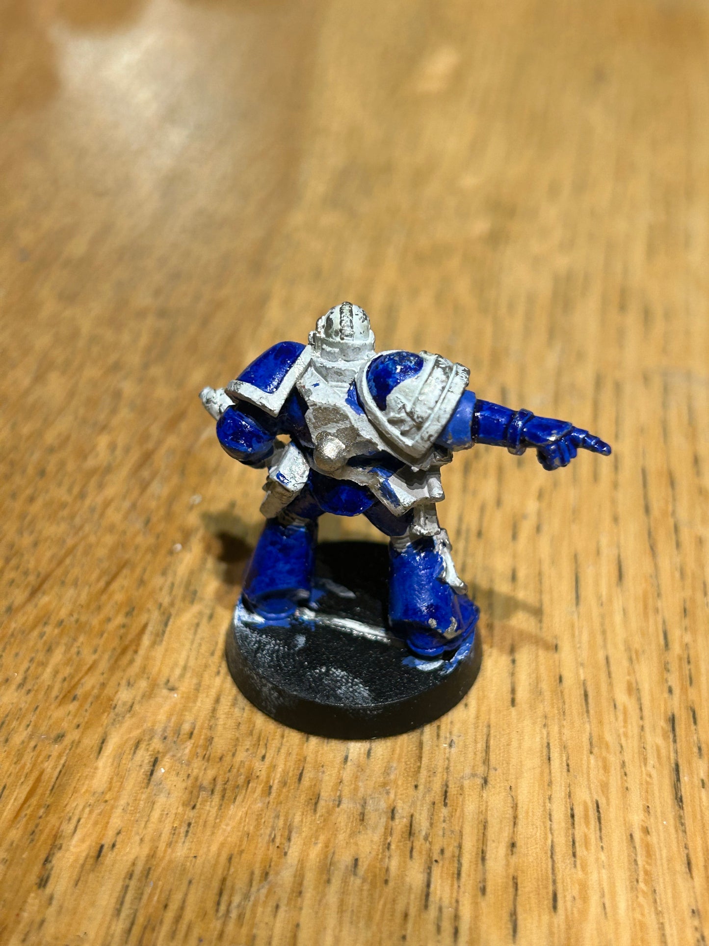 Warhammer 40K Space Marines Classic Veteran Sergeant with Auspex metal