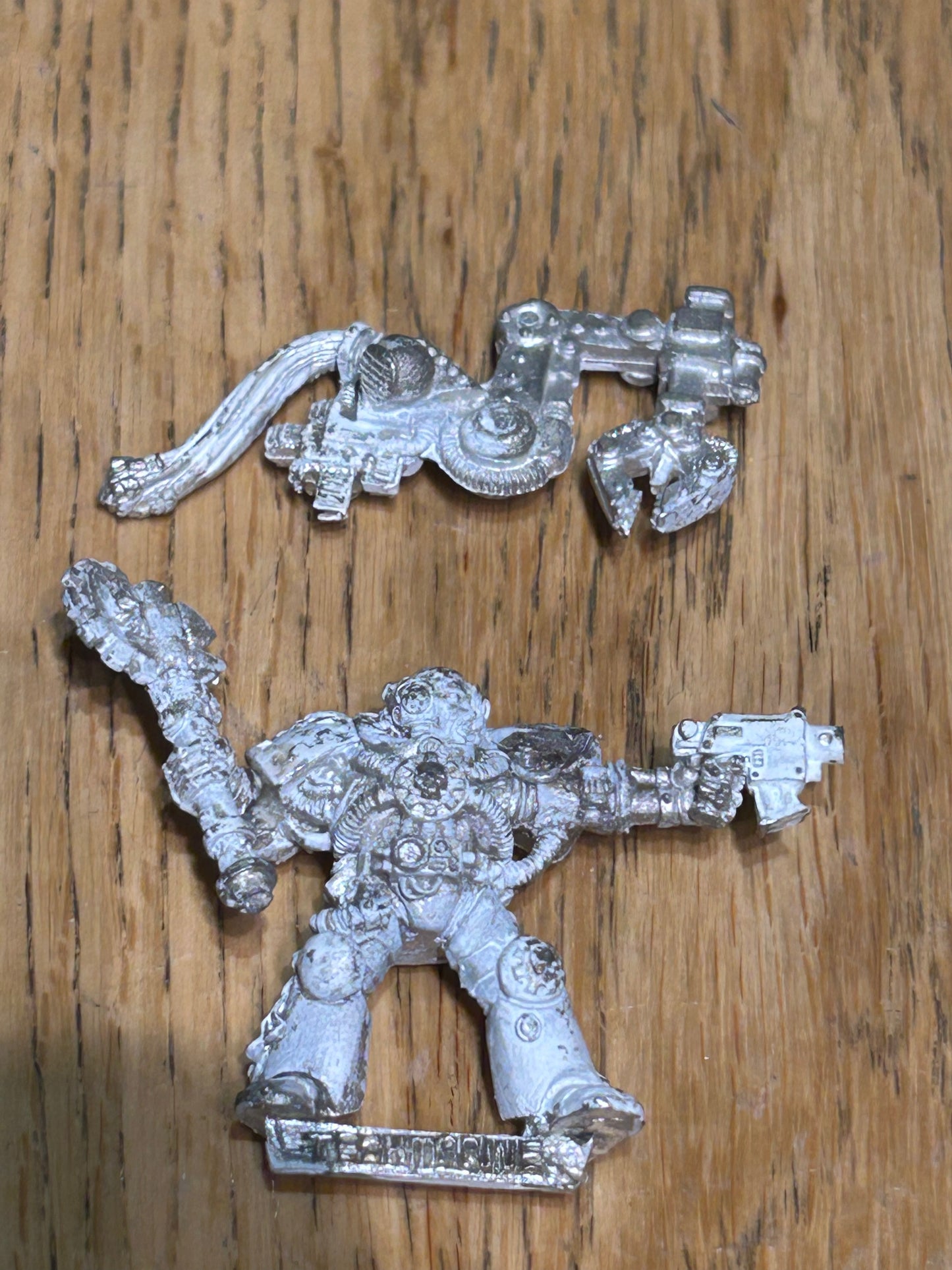 Space Marines - Techmarine with Power Axe - undercoated