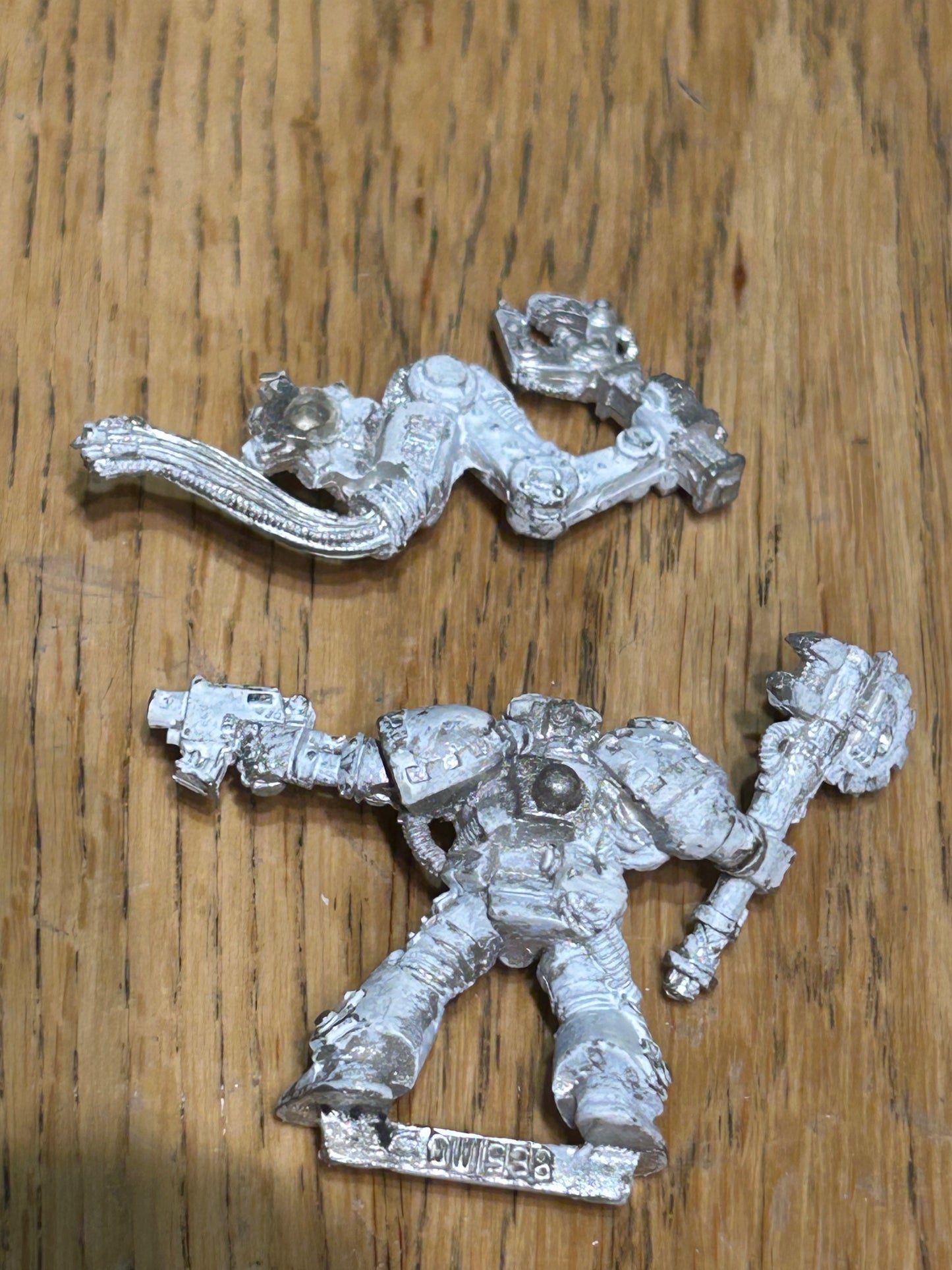 Space Marines - Techmarine with Power Axe - undercoated