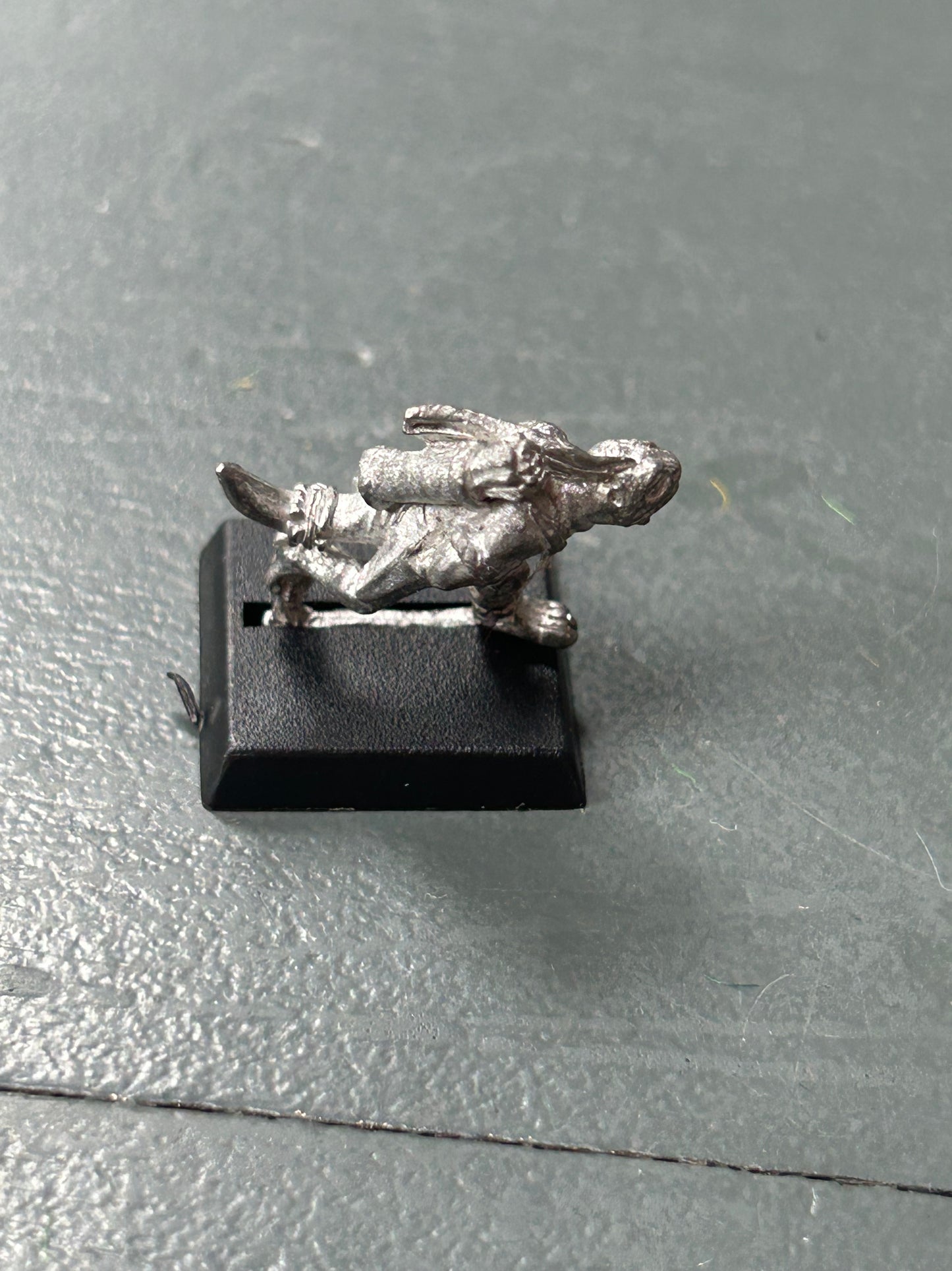 Warhammer fantasy skink with bow archer lizardmen