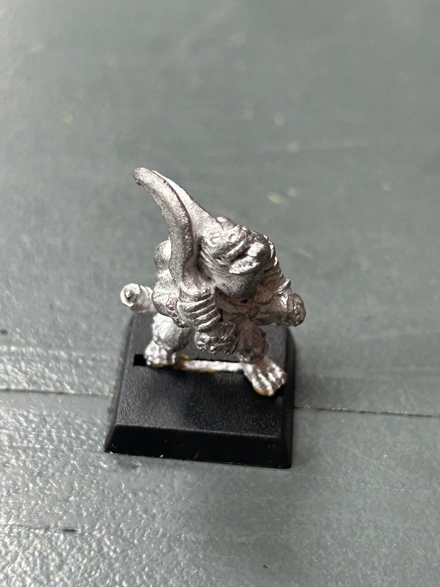 CITADEL WARHAMMER fantasy LIZARDMEN SKINK CHAMPION with sword and javelin