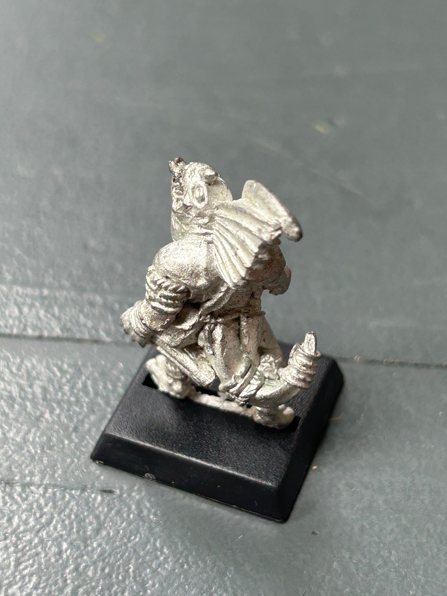 CITADEL WARHAMMER fantasy LIZARDMEN SKINK CHAMPION with sword and javelin