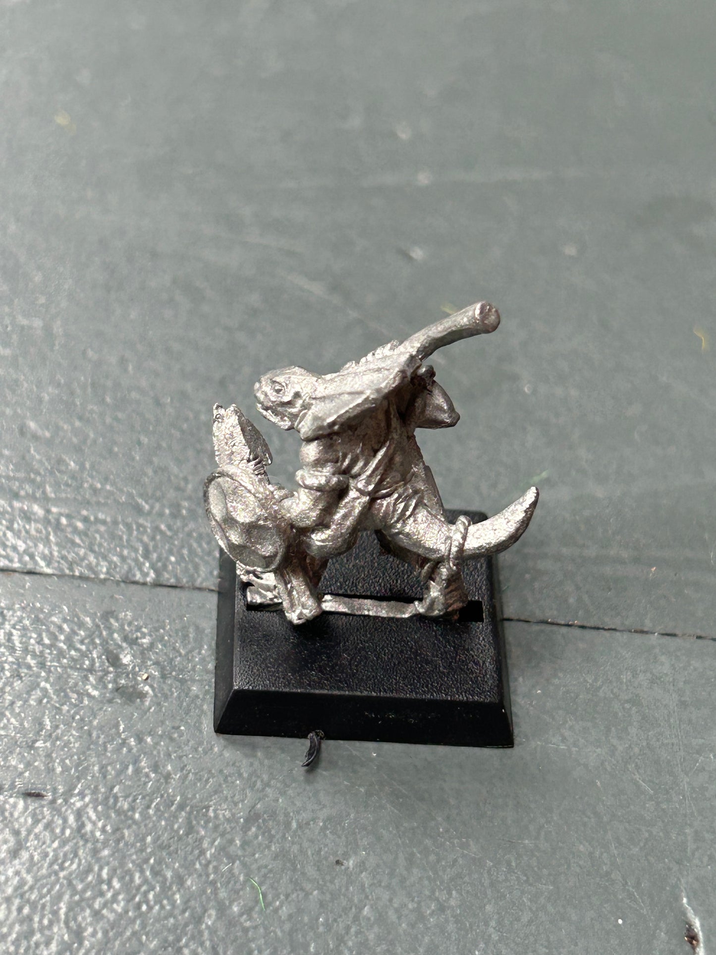 CITADEL WARHAMMER fantasy LIZARDMEN SKINK with javelin