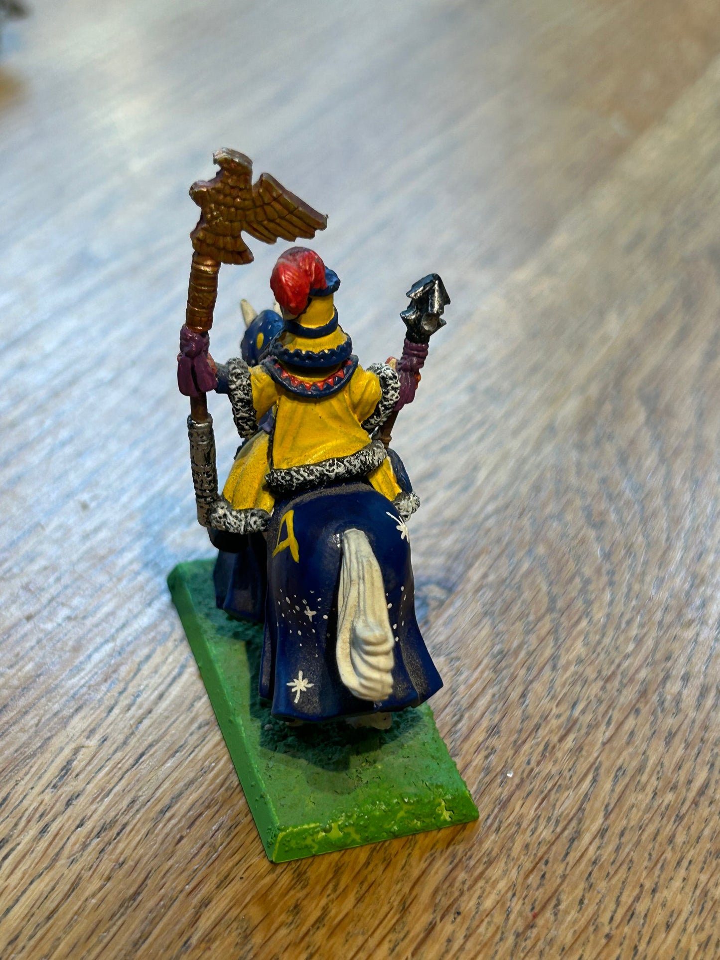 Empire of Man - Empire Mounted Gold Wizard
