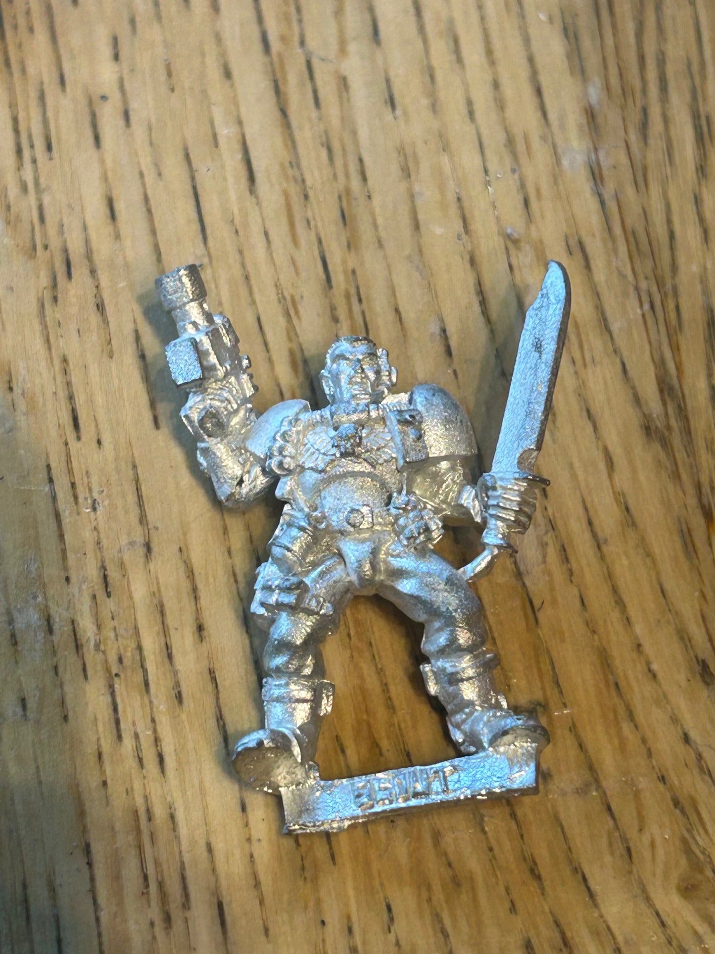 Scout - bolt pistol & sword - Space Marine - Metal - TE037
(5 available)