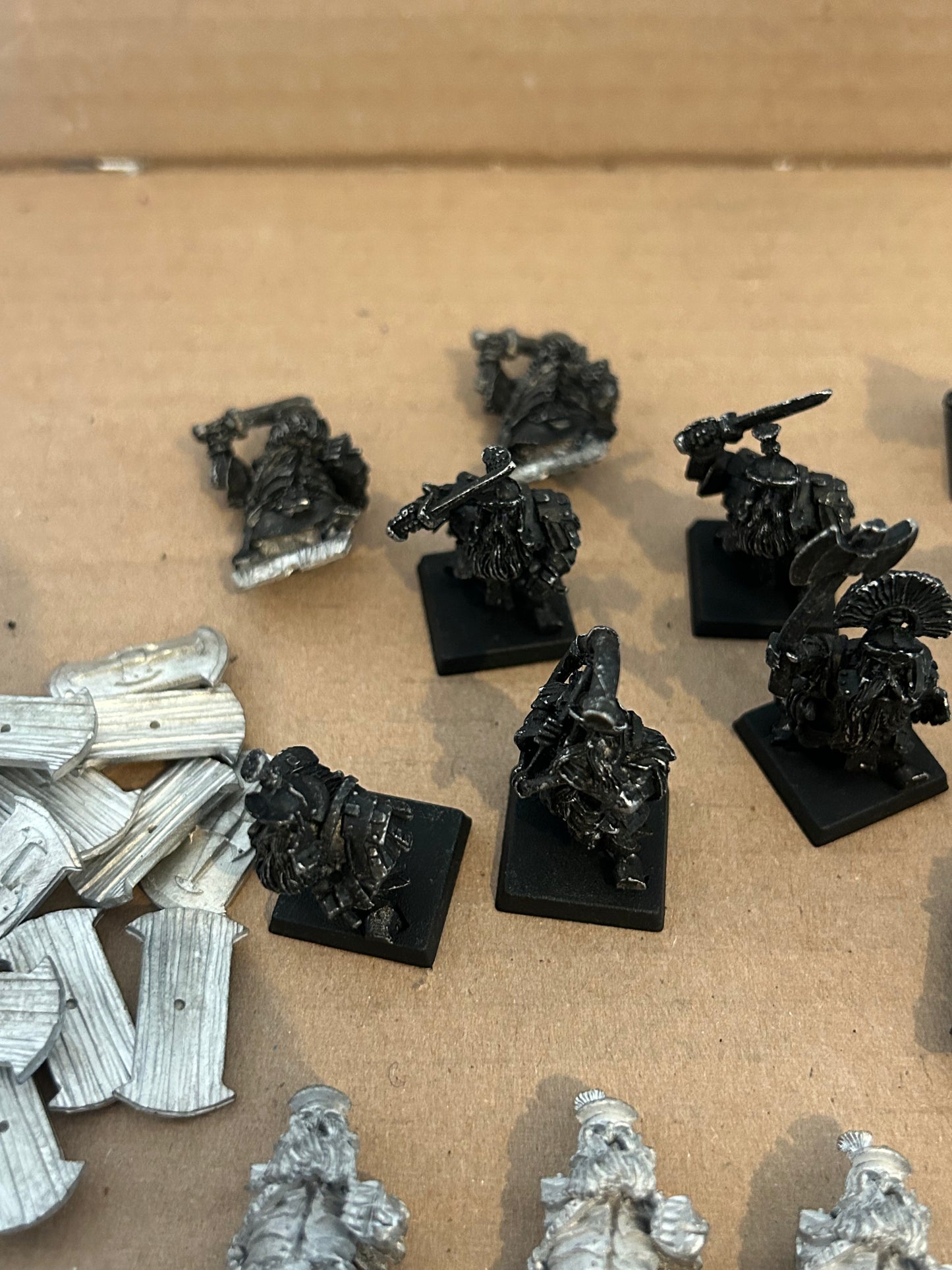 Warhammer fantasy dwarfs proxy west wind miniatures dwarf imperial dwarf legion regiment (missing one arm) comes with 12 troopers and 3 command