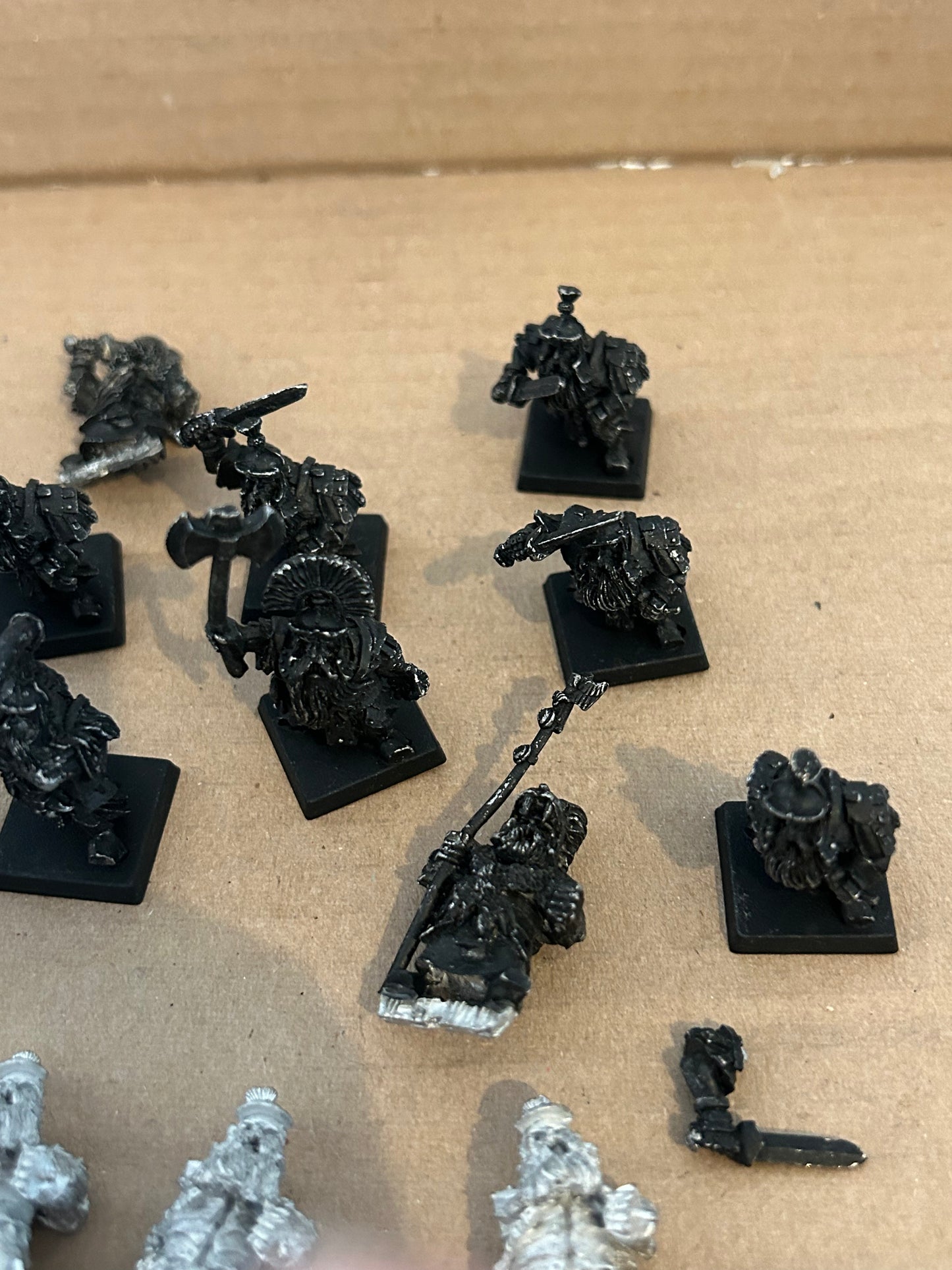Warhammer fantasy dwarfs proxy west wind miniatures dwarf imperial dwarf legion regiment (missing one arm) comes with 12 troopers and 3 command
