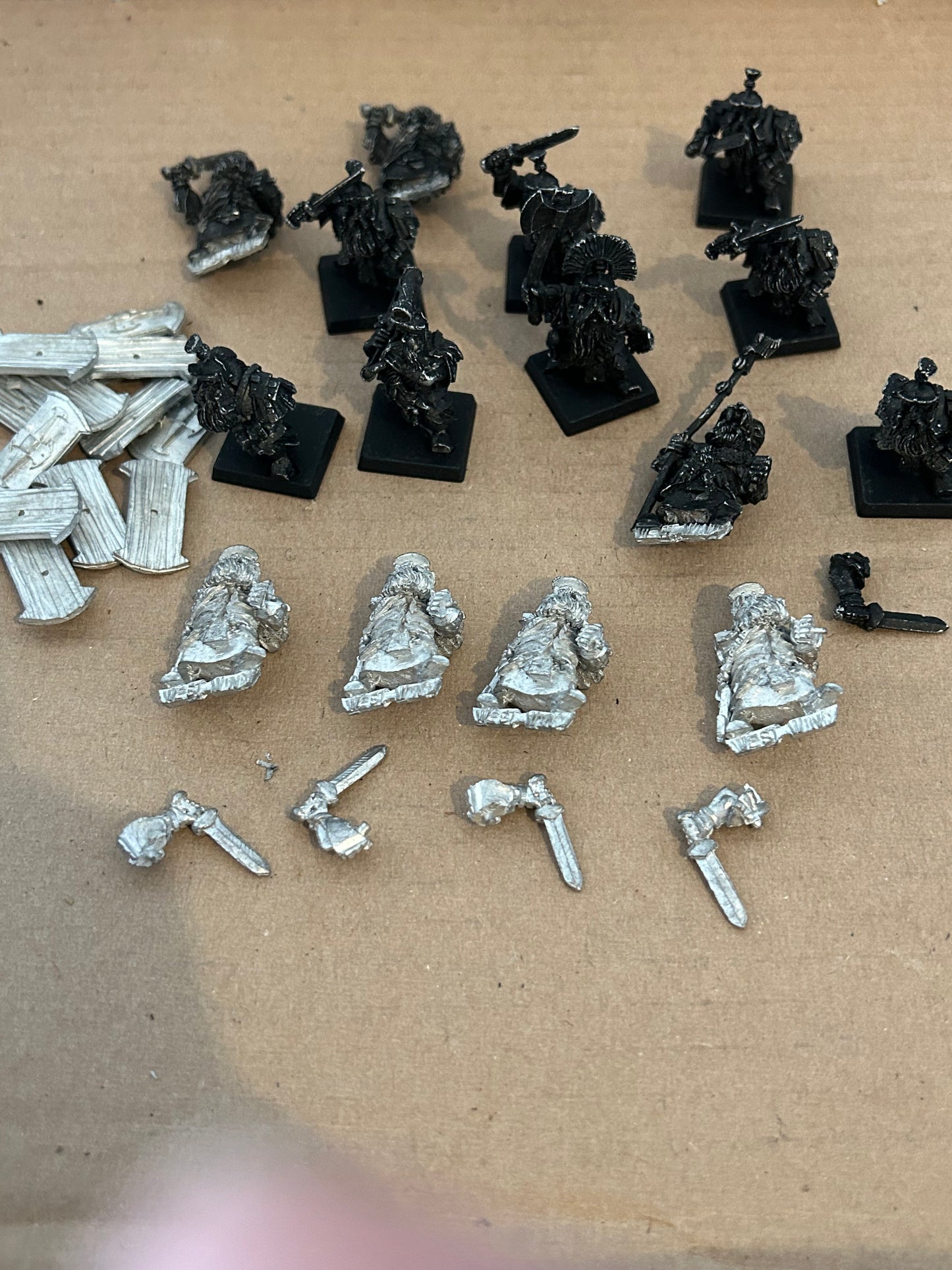 Warhammer fantasy dwarfs proxy west wind miniatures dwarf imperial dwarf legion regiment (missing one arm) comes with 12 troopers and 3 command