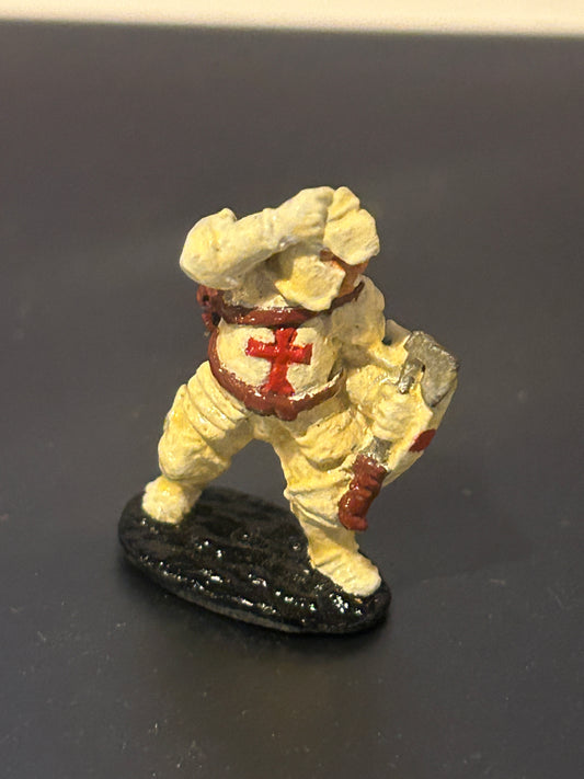 Citadel Warhammer 80s Empire pre-slotta C01 Fighter Paladin with hand axe 1C-13 fantasy tribes fighters FTF-22
 bretonnian