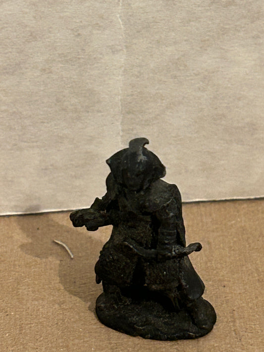 Warhammer Fantasy Dark elf with crossbow