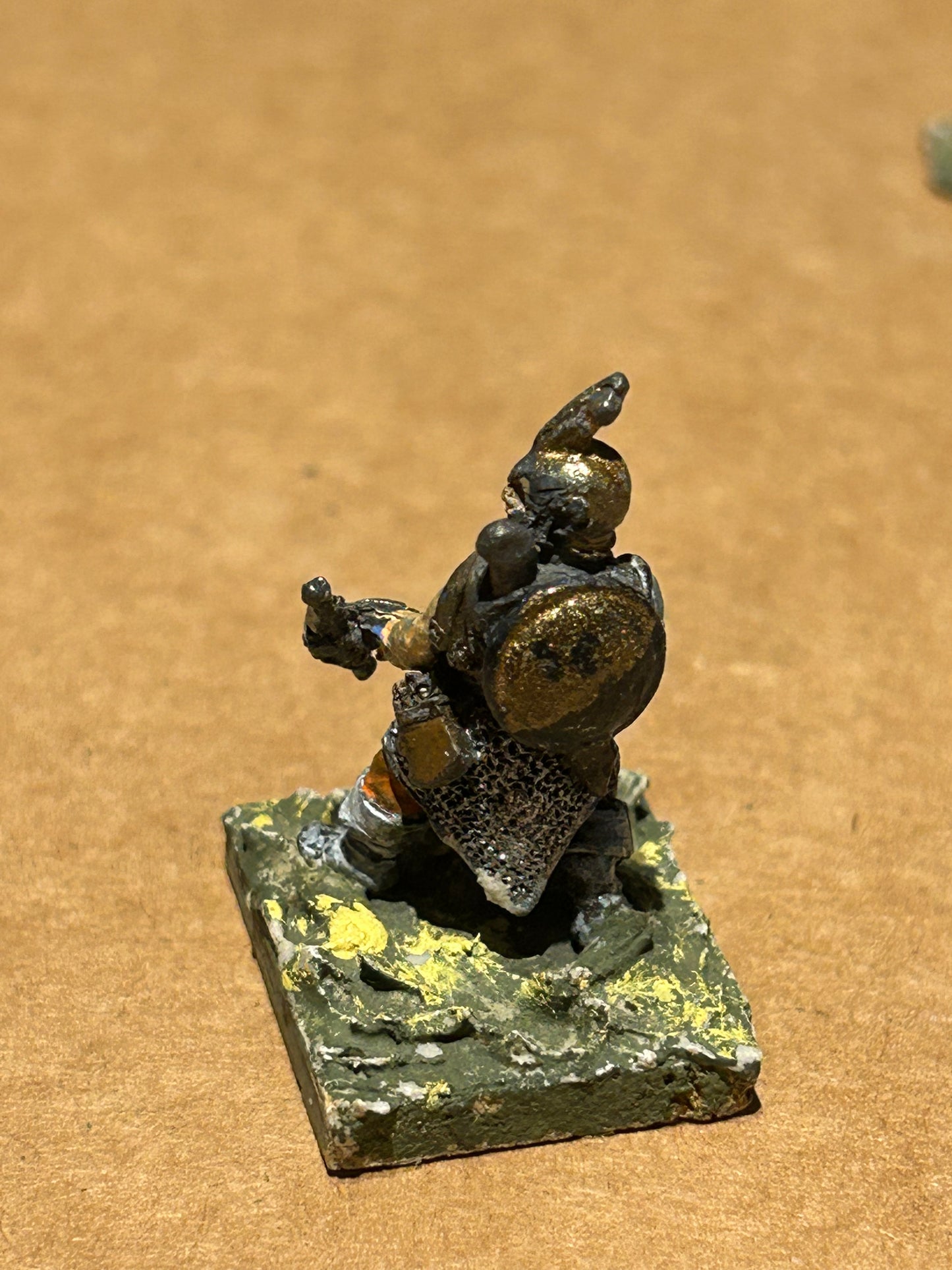 Citadel 'C' Series C09 Dark Elf Warrior Loading Crossbow pre slotta warhammer fantasy
