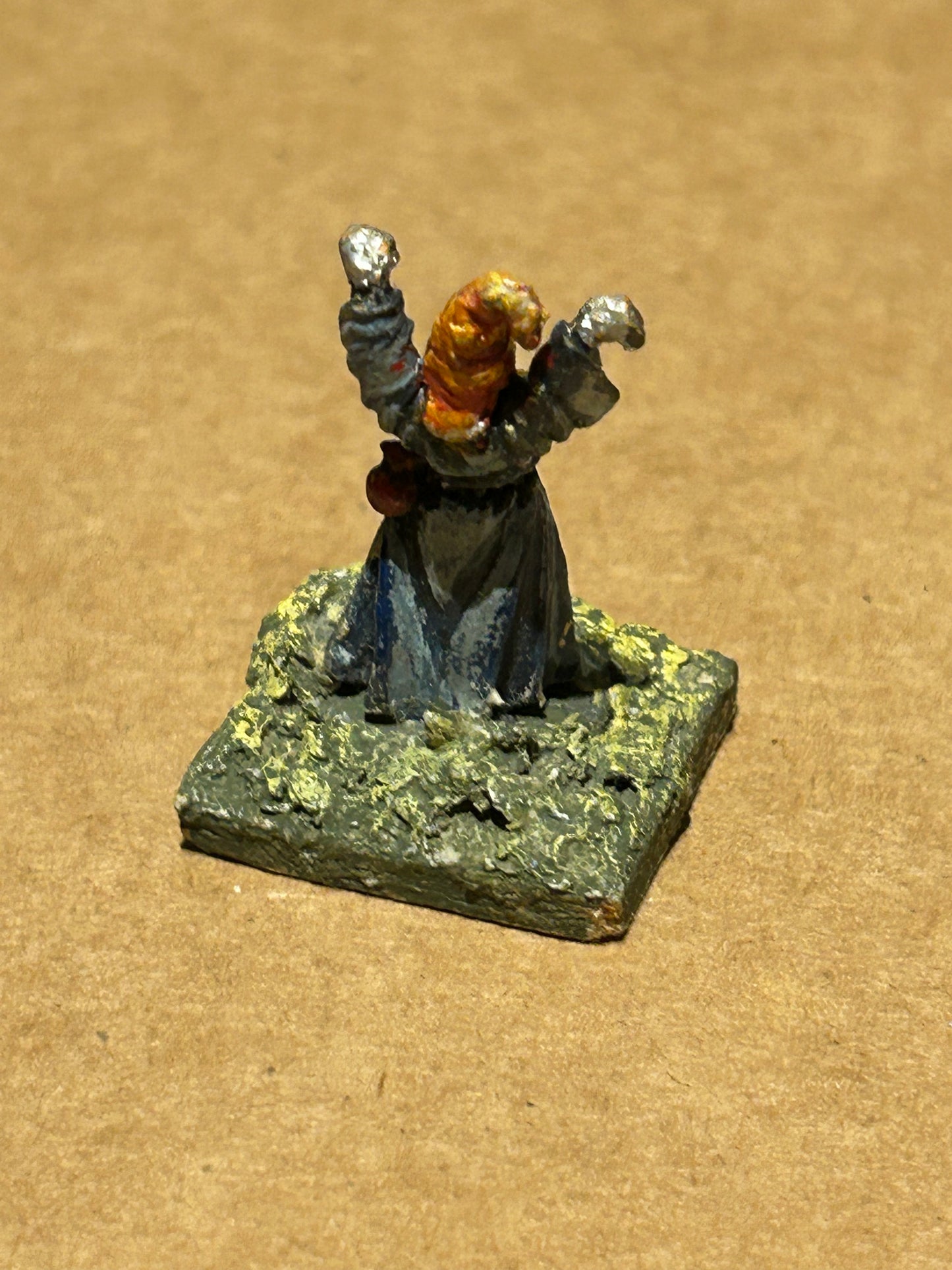 Warhammer Citadel C02/2e young Wizard casting spell Metal Figure 1980s GW