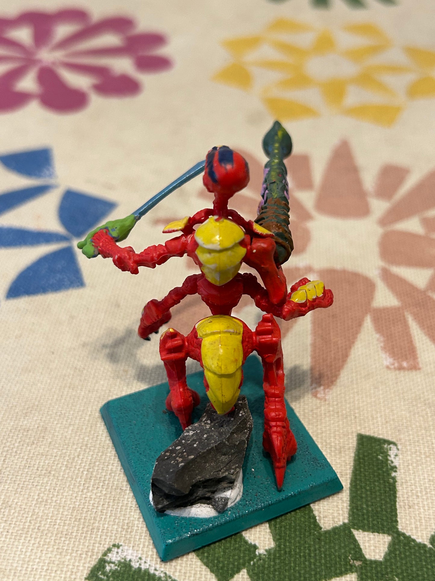 Warhammer 40k plastic Tyranid warrior with metal venom cannon arm