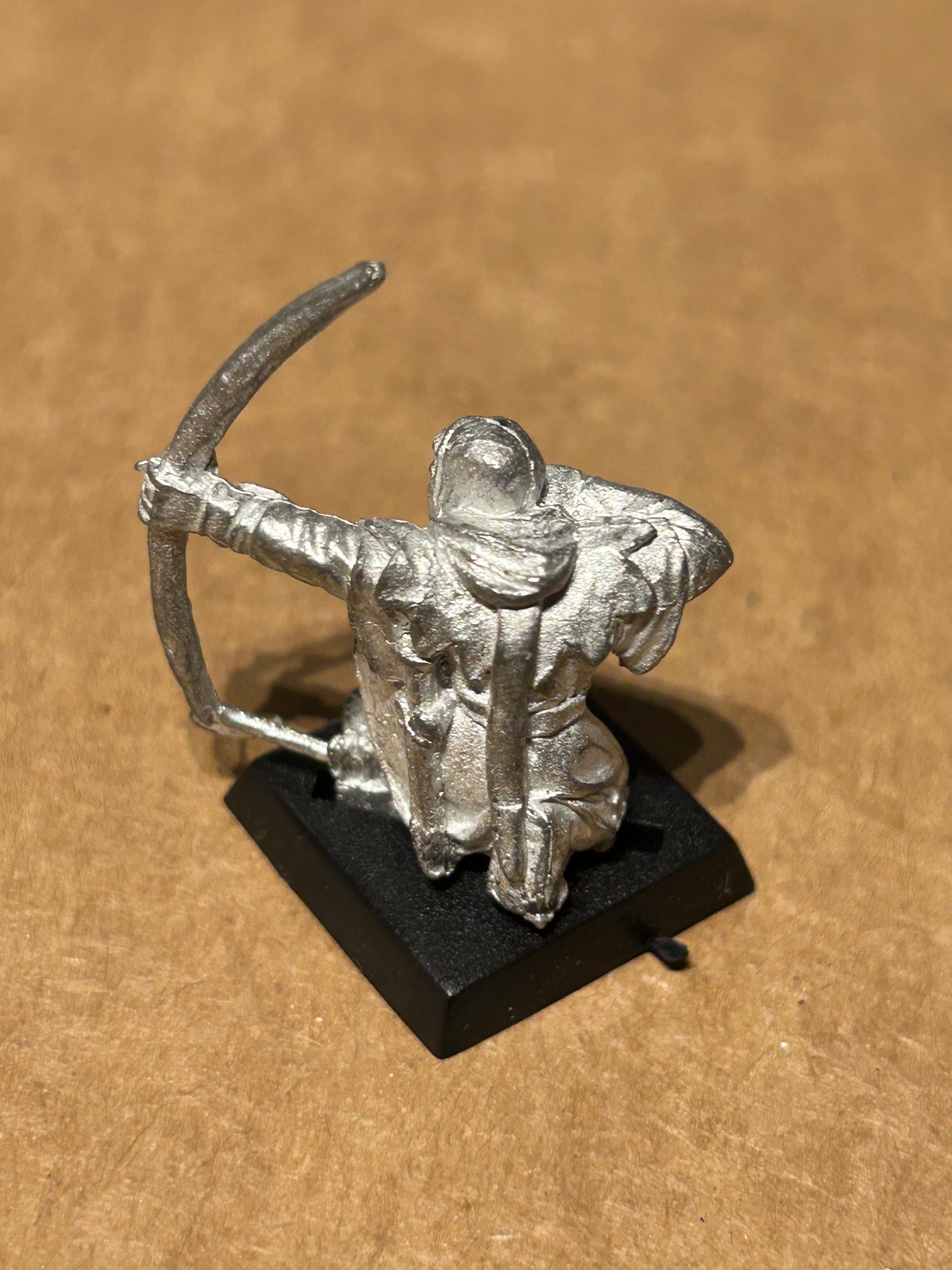 Warhammer fantasy bretonnian squire with bow