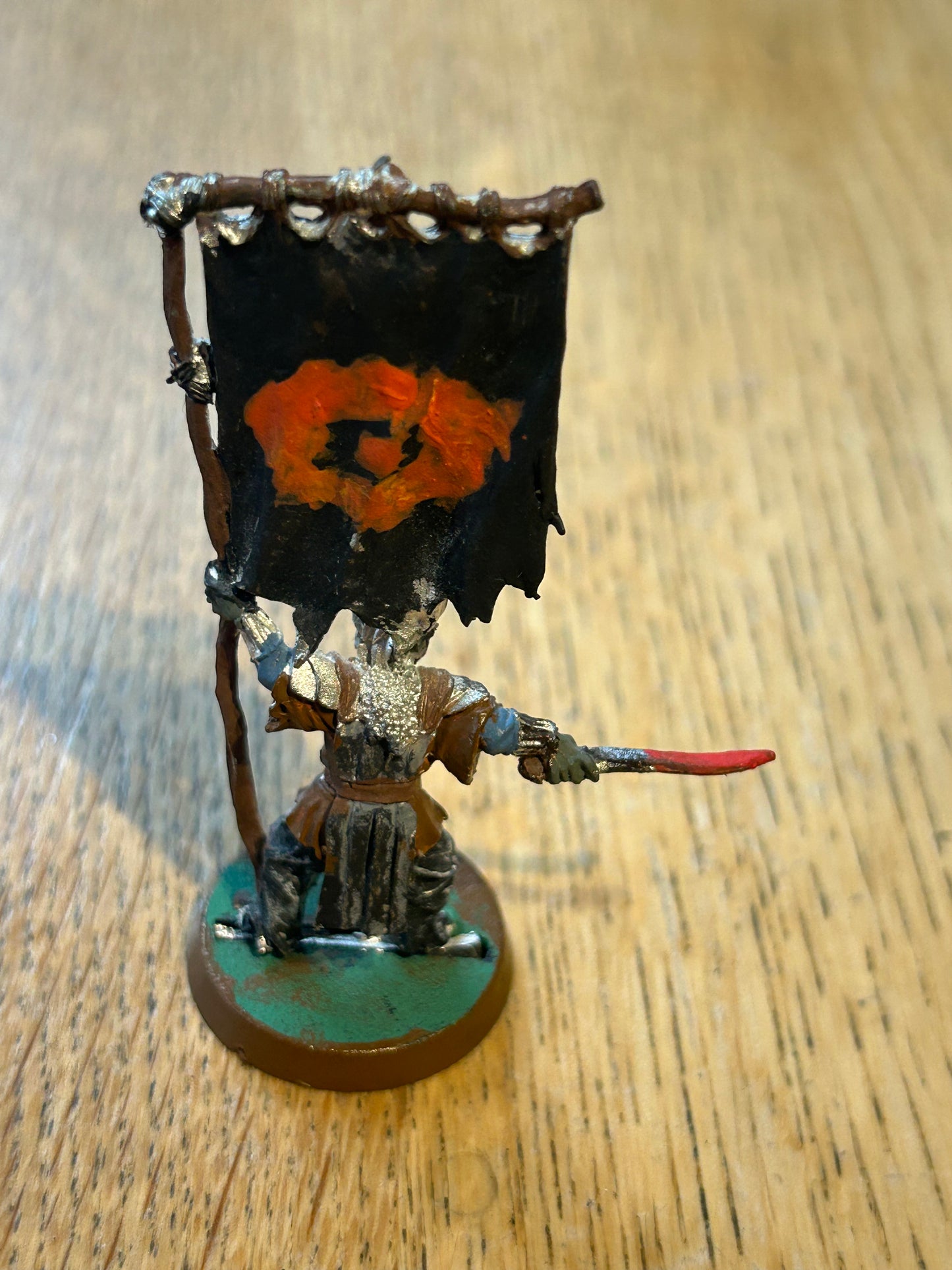 Lord Of The Rings, LOTR - Metal Mordor Orc Standard Bearer