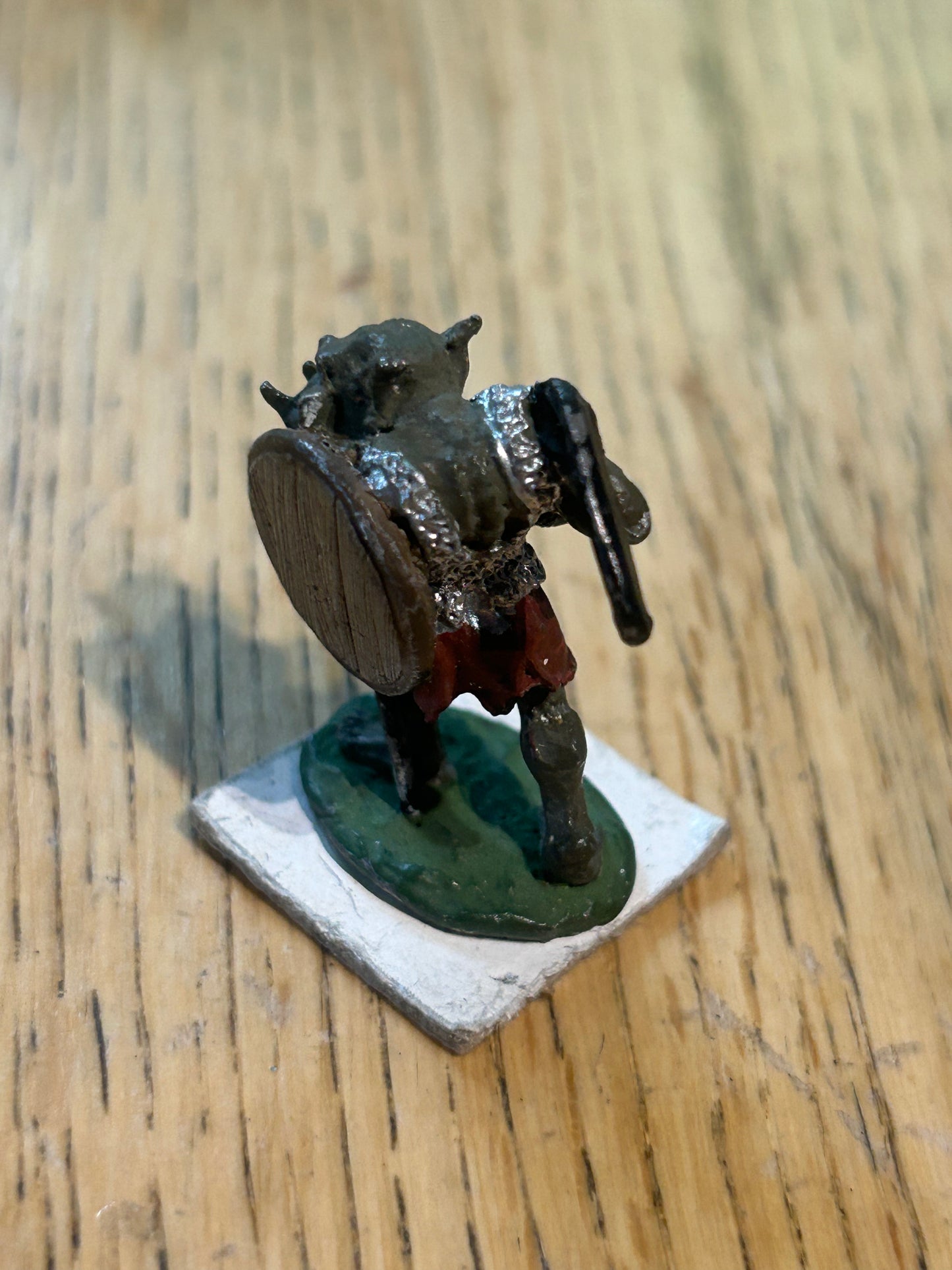 Citadel - Pre Slotta - Warhammer - C16 Orc Warrior - with axe and spear 1984 Fantasy tribes orcs FTO9 orc advancing with sword and spear and shield (seems to be missing the spear)?