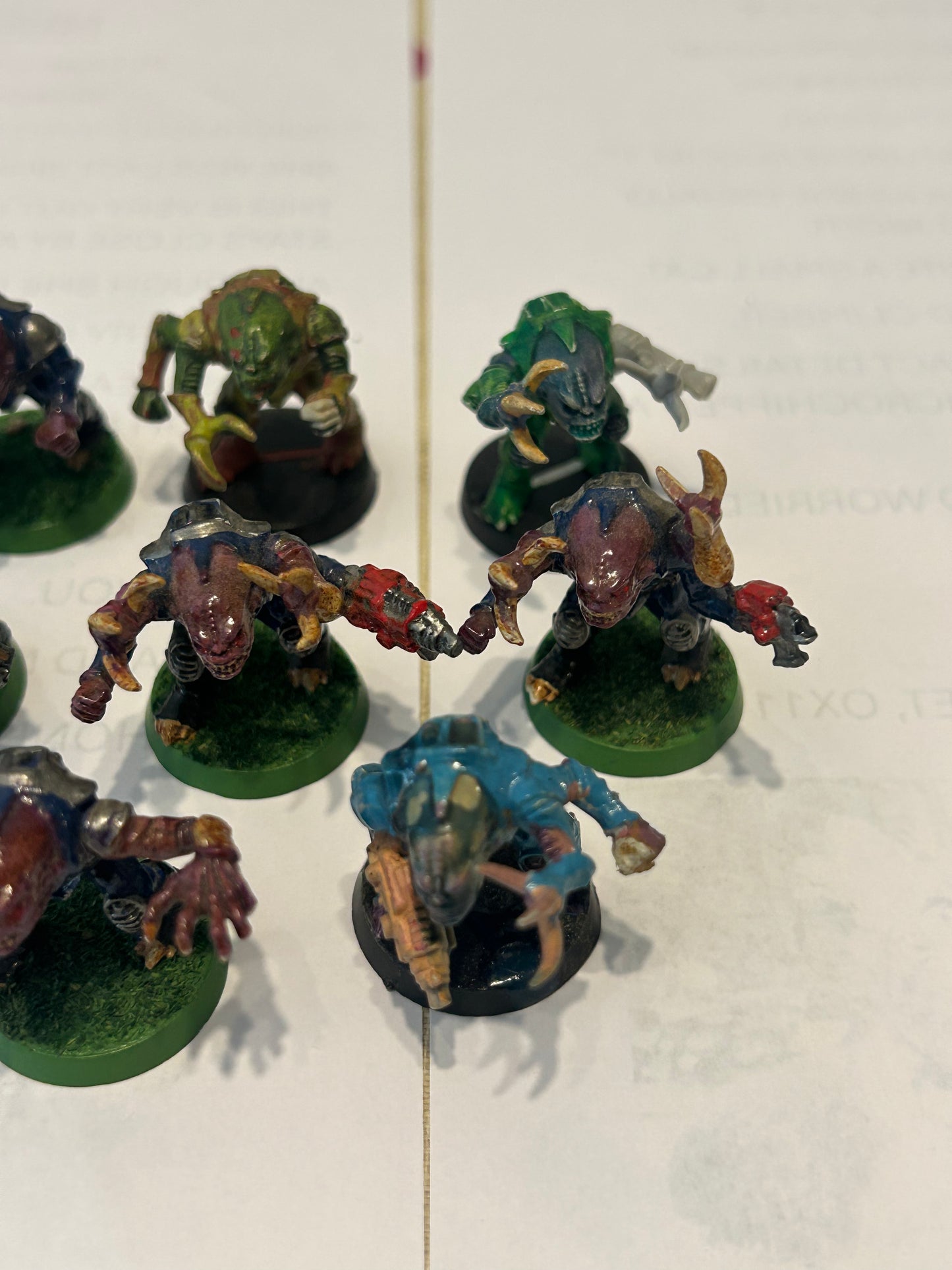 Warhammer 40k/ Rogue Trader Genestealer hybrids x8 plastic from space hulk expansion (badly painted)